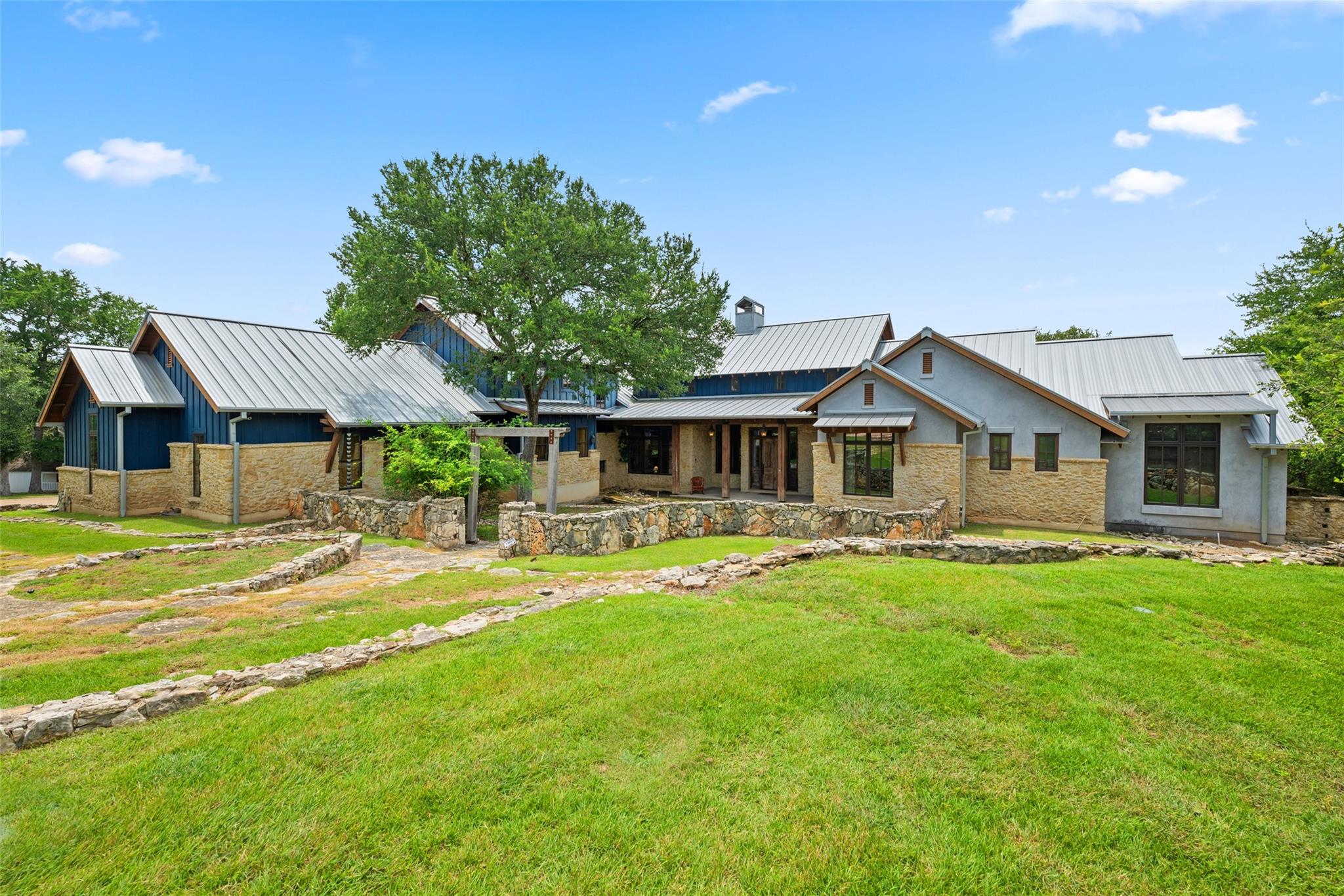 1905  Wood Acre Ln, Austin, TX 78733 — photo 1
