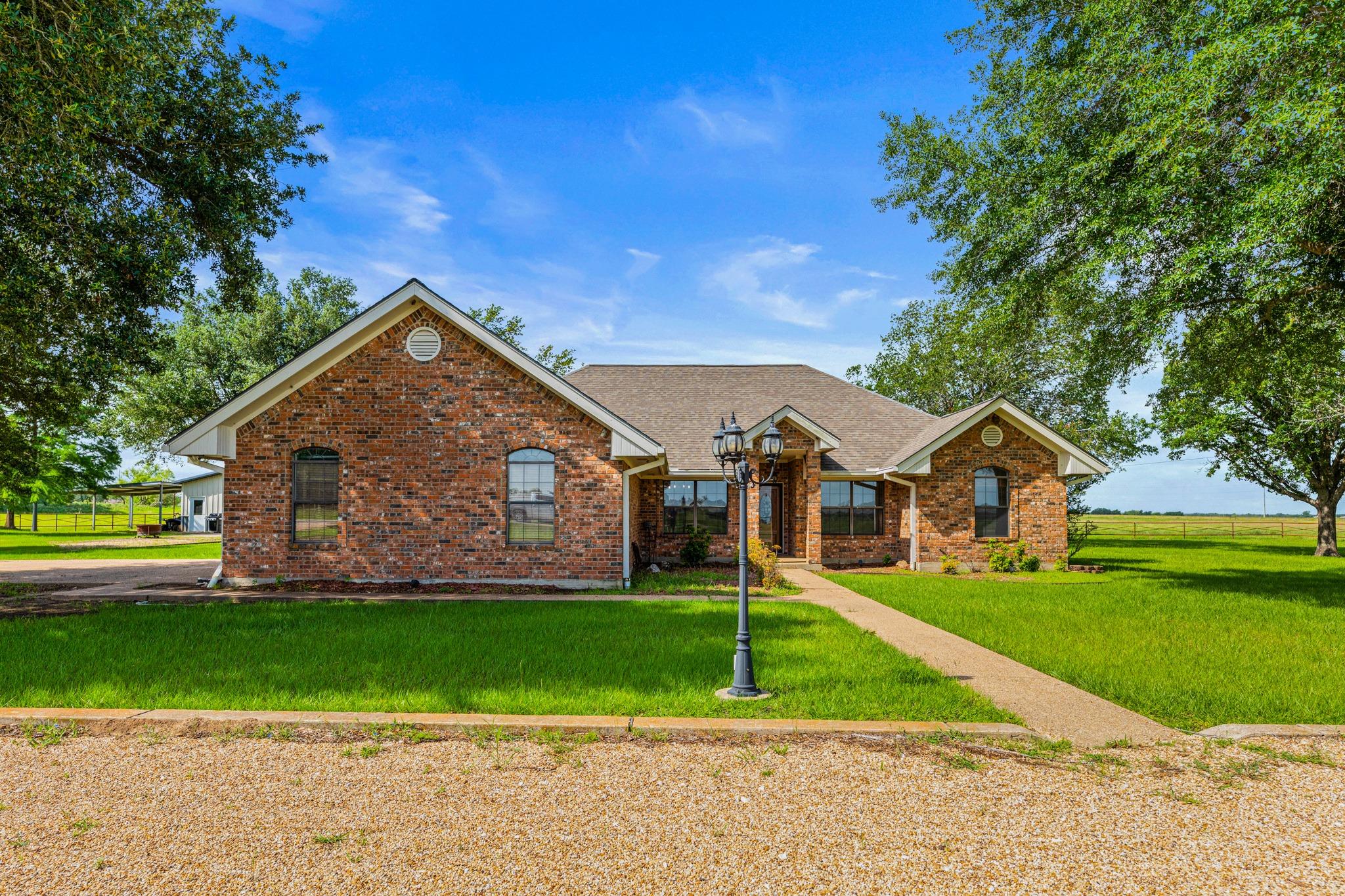 11077 County Road 440, Thorndale, TX 76577 — photo 1
