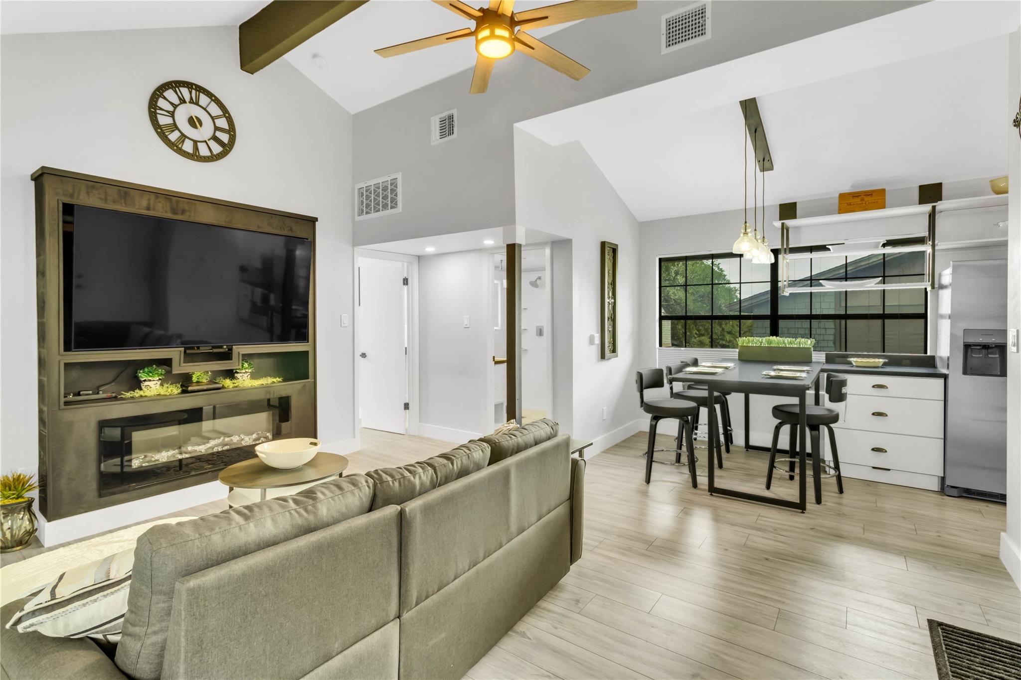 7122 Wood Hollow, Austin, TX 78731 — photo 1