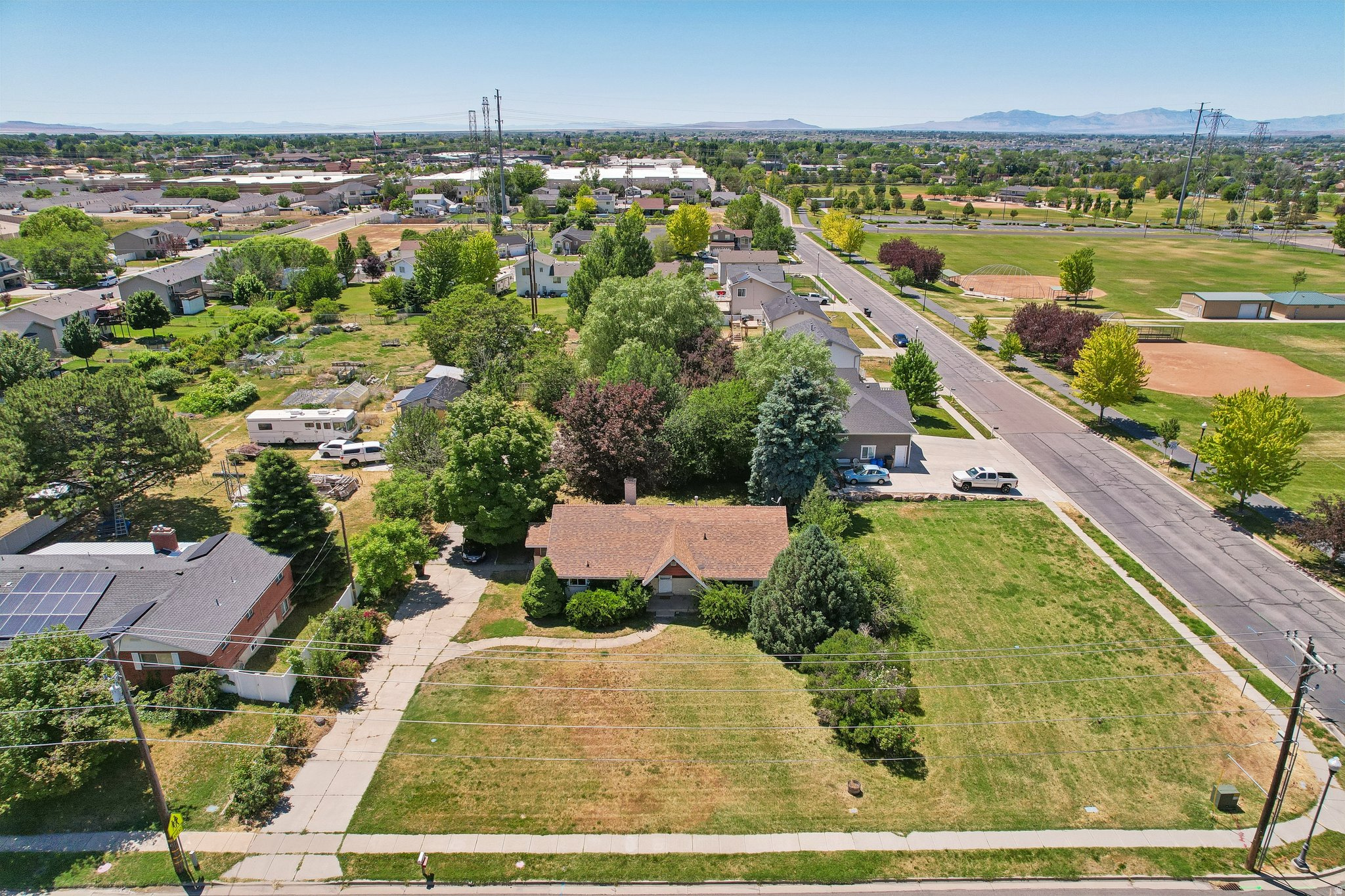 2031 N 1500 W, Clinton, UT 84015 — photo 1