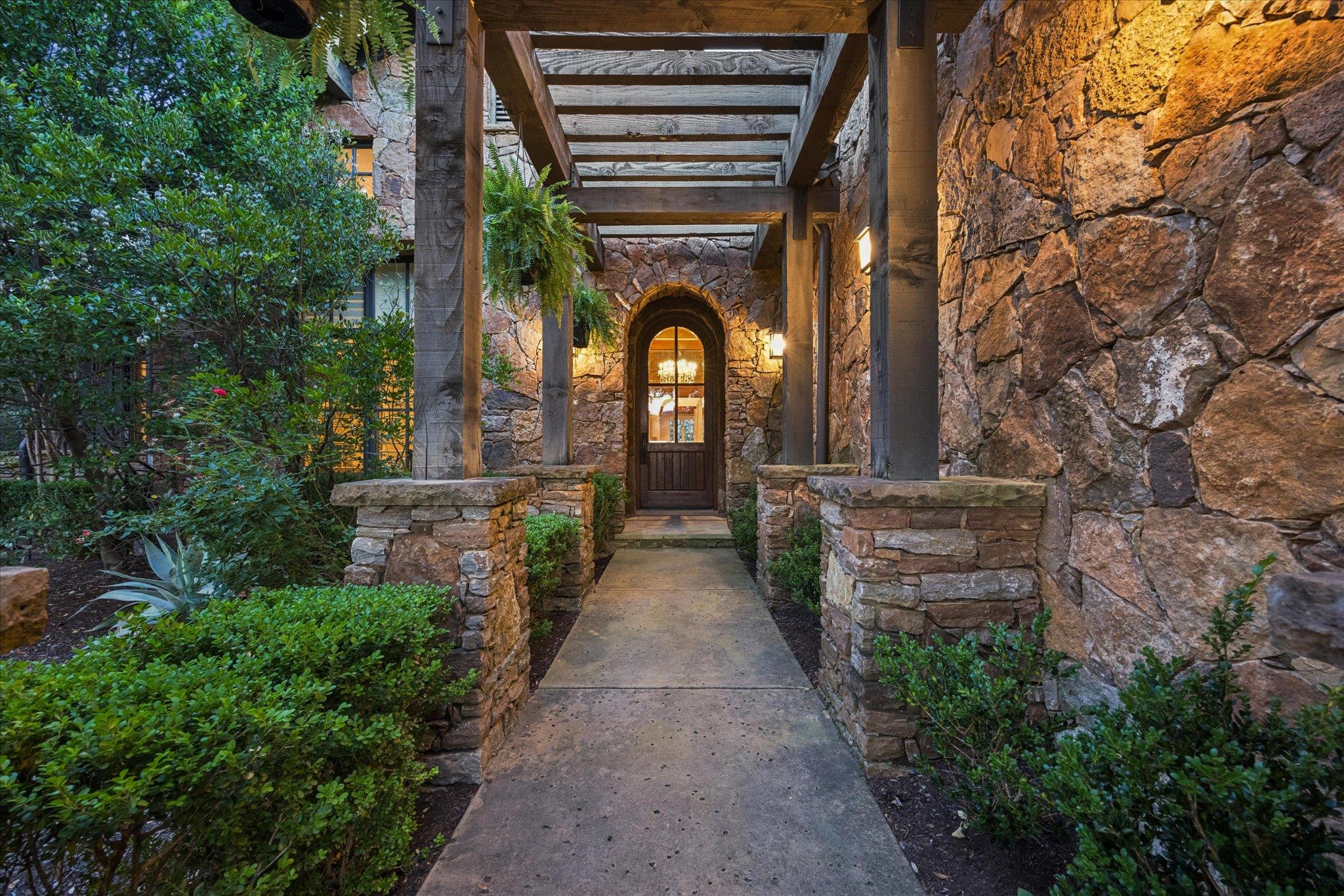 5729 Krause, Austin, TX 78738 — photo 1