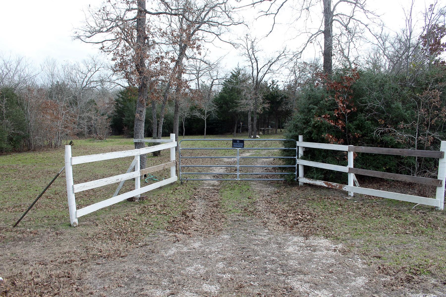 8729 Fm 20, Dale, TX 78616 — photo 1