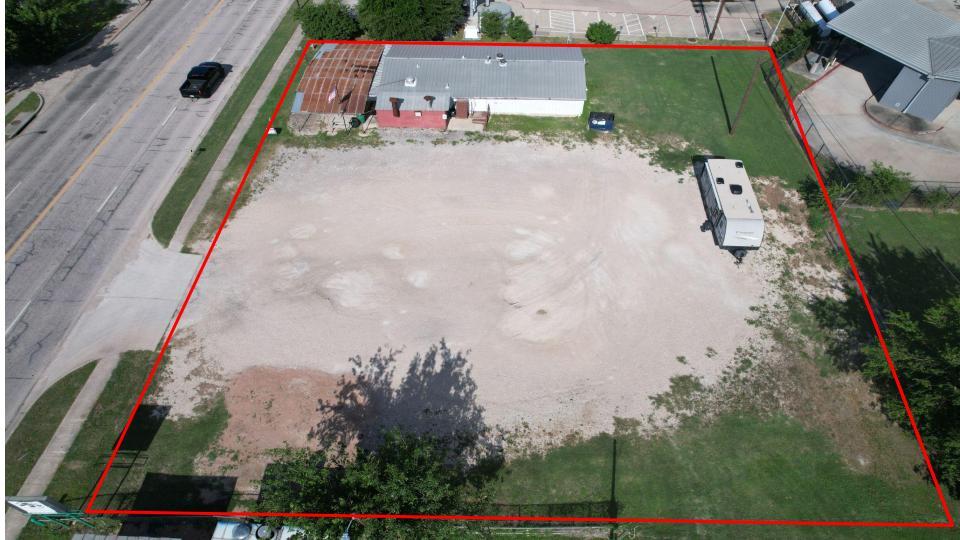 1107 2nd, Taylor, TX 76574 — photo 1