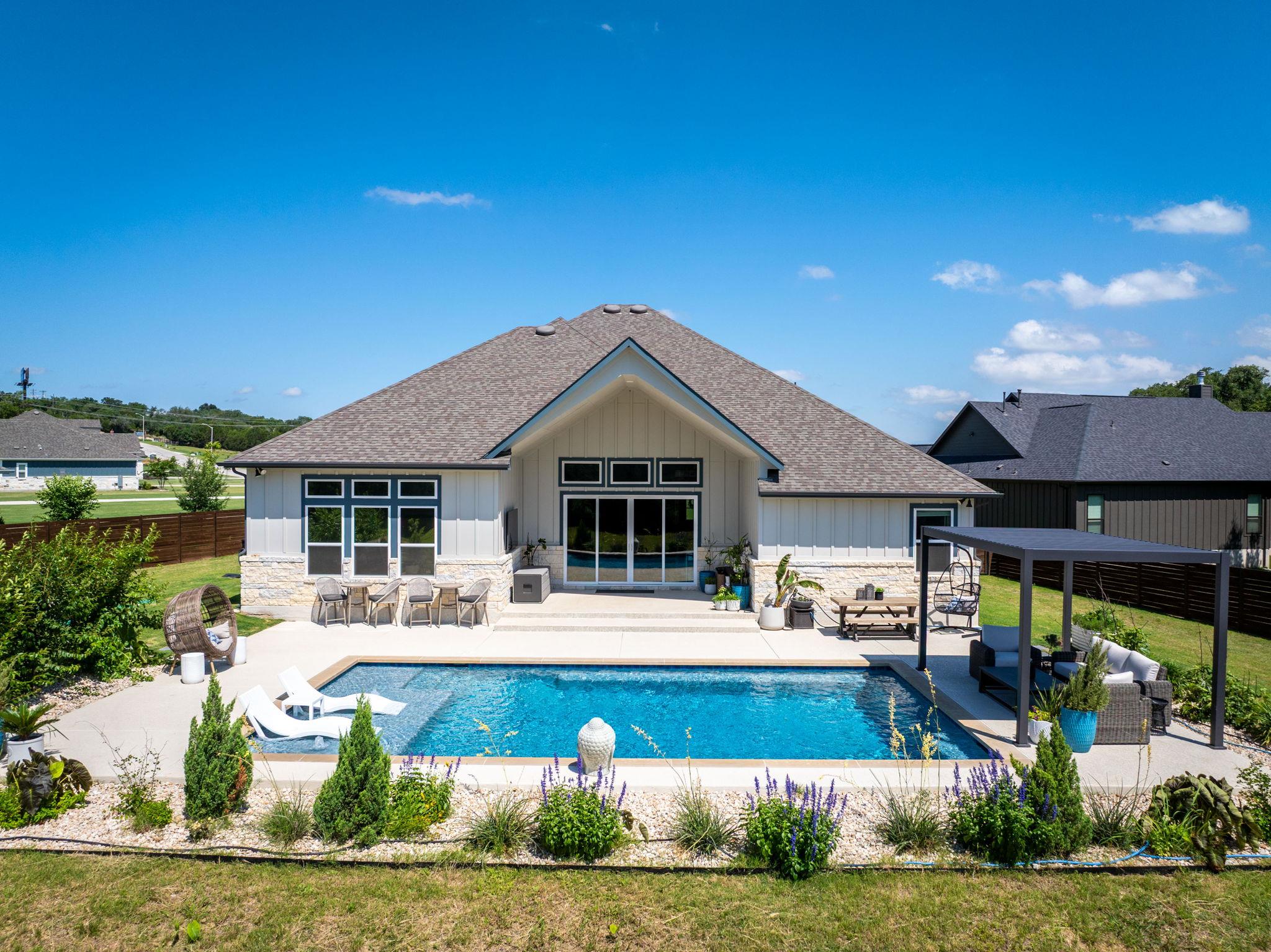 132 McNaughton, Liberty Hill, TX 78642 — photo 1