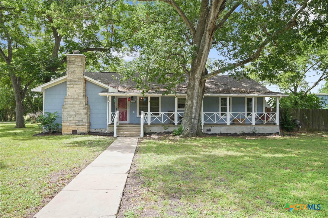 1320 W San Antonio Street, Lockhart, TX 78644 — photo 1