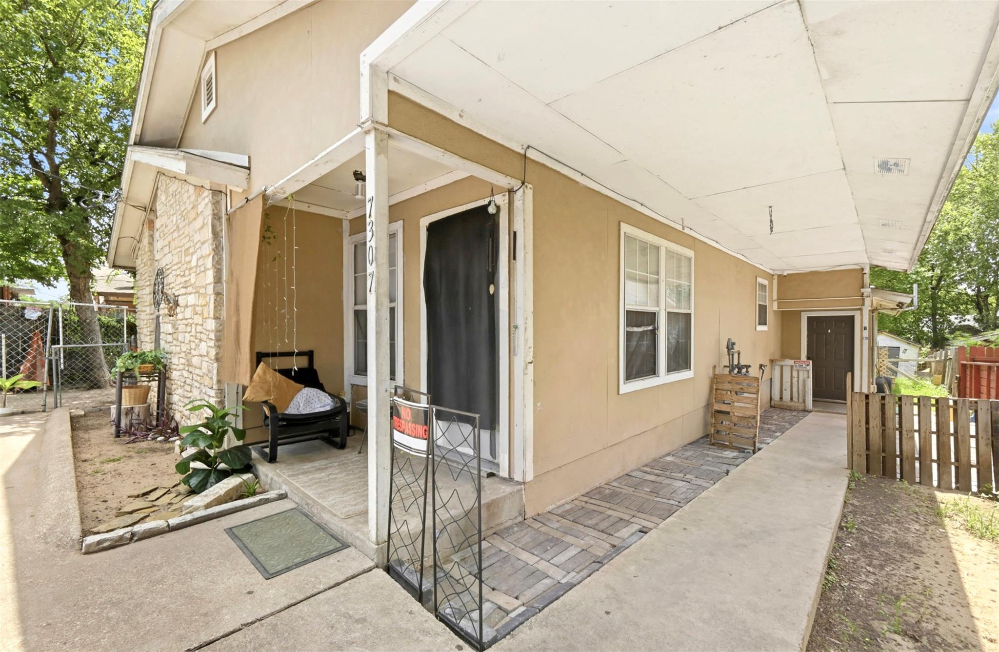 7307 Carver, Austin, TX 78752 — photo 1