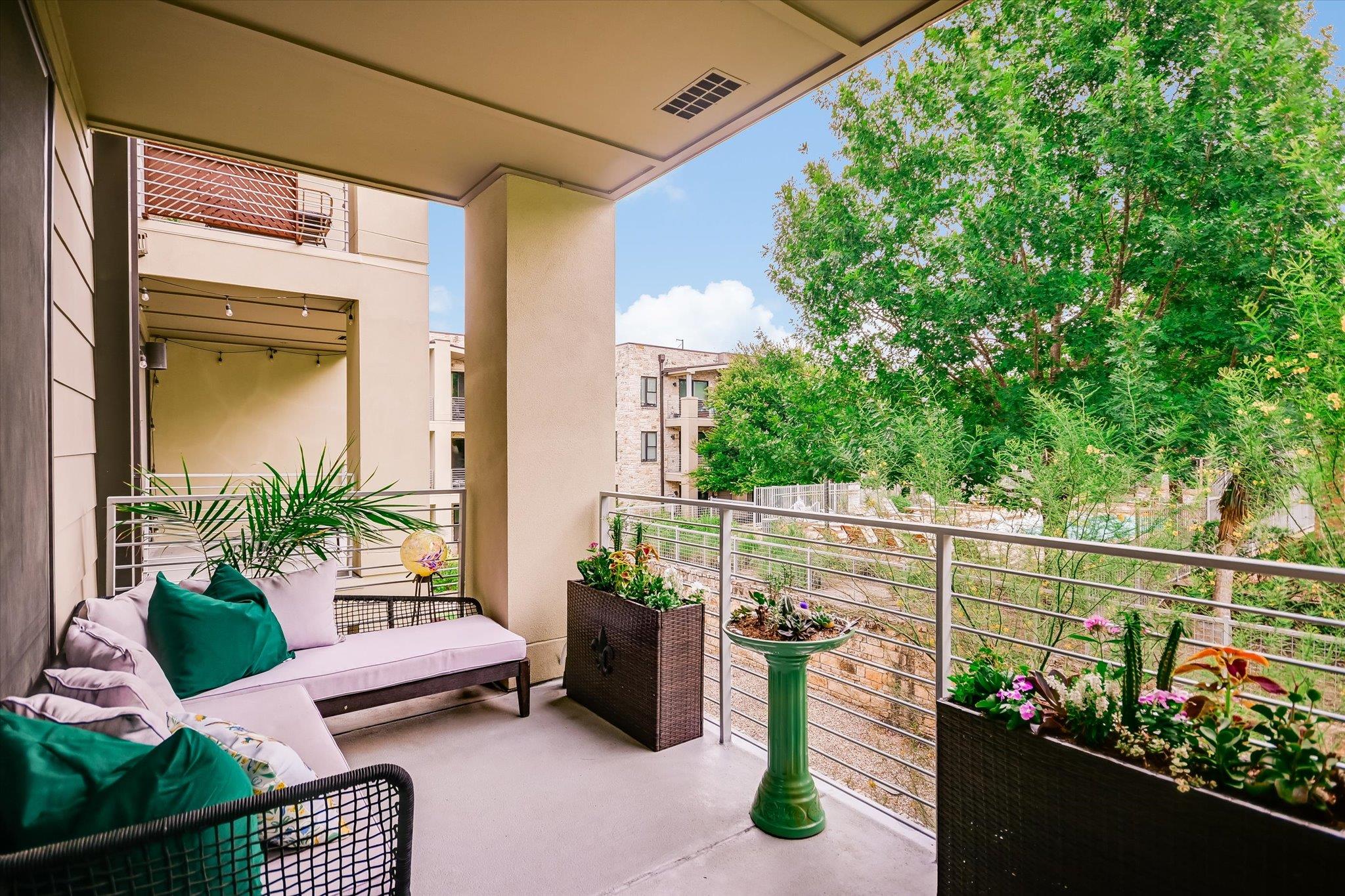 2733 Dulce, Austin, TX 78704 — photo 1
