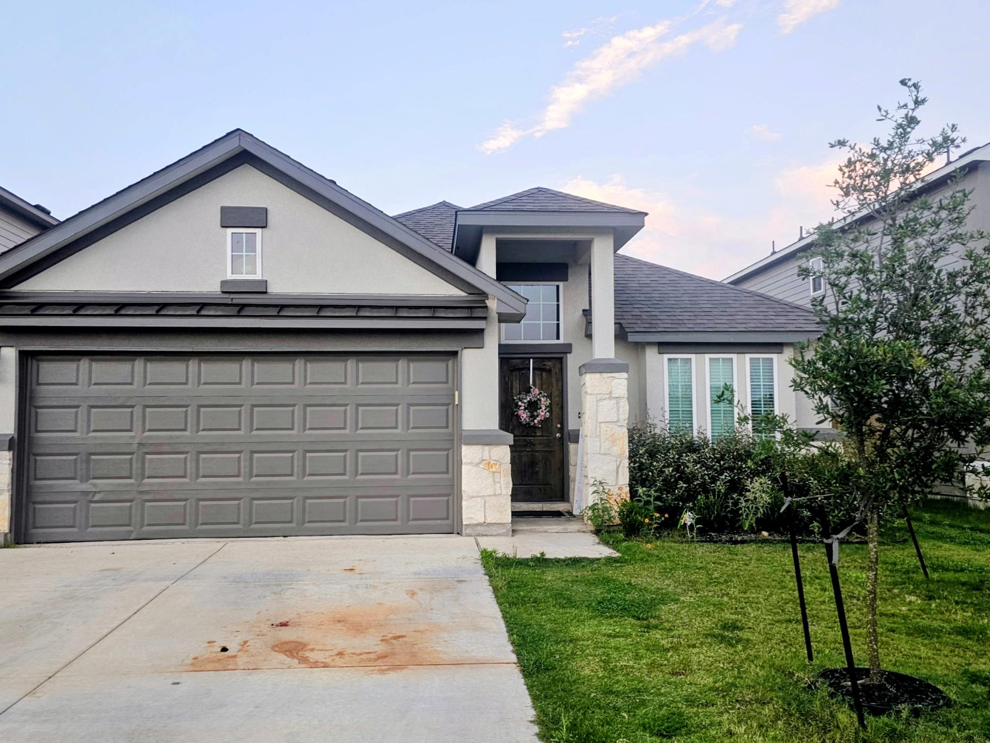 154 Arena, Liberty Hill, TX 78642 — photo 1