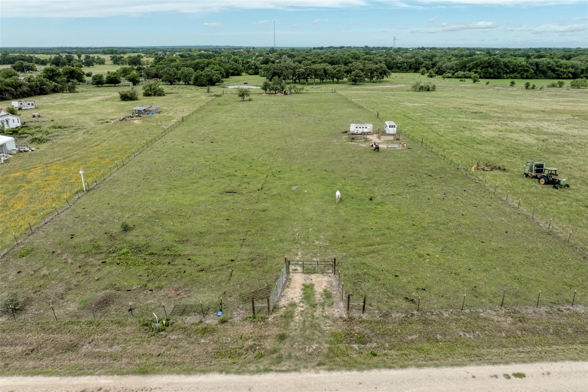 921 9th, Lexington, TX 78947 — photo 1