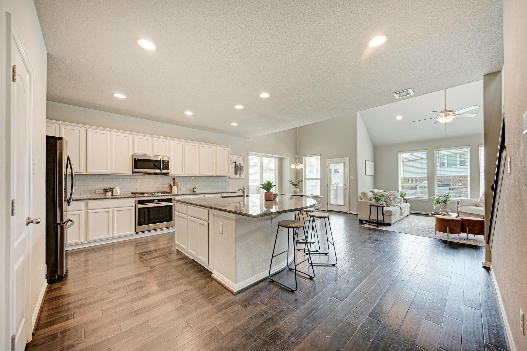 284 Everglade, Buda, TX 78610 — photo 1