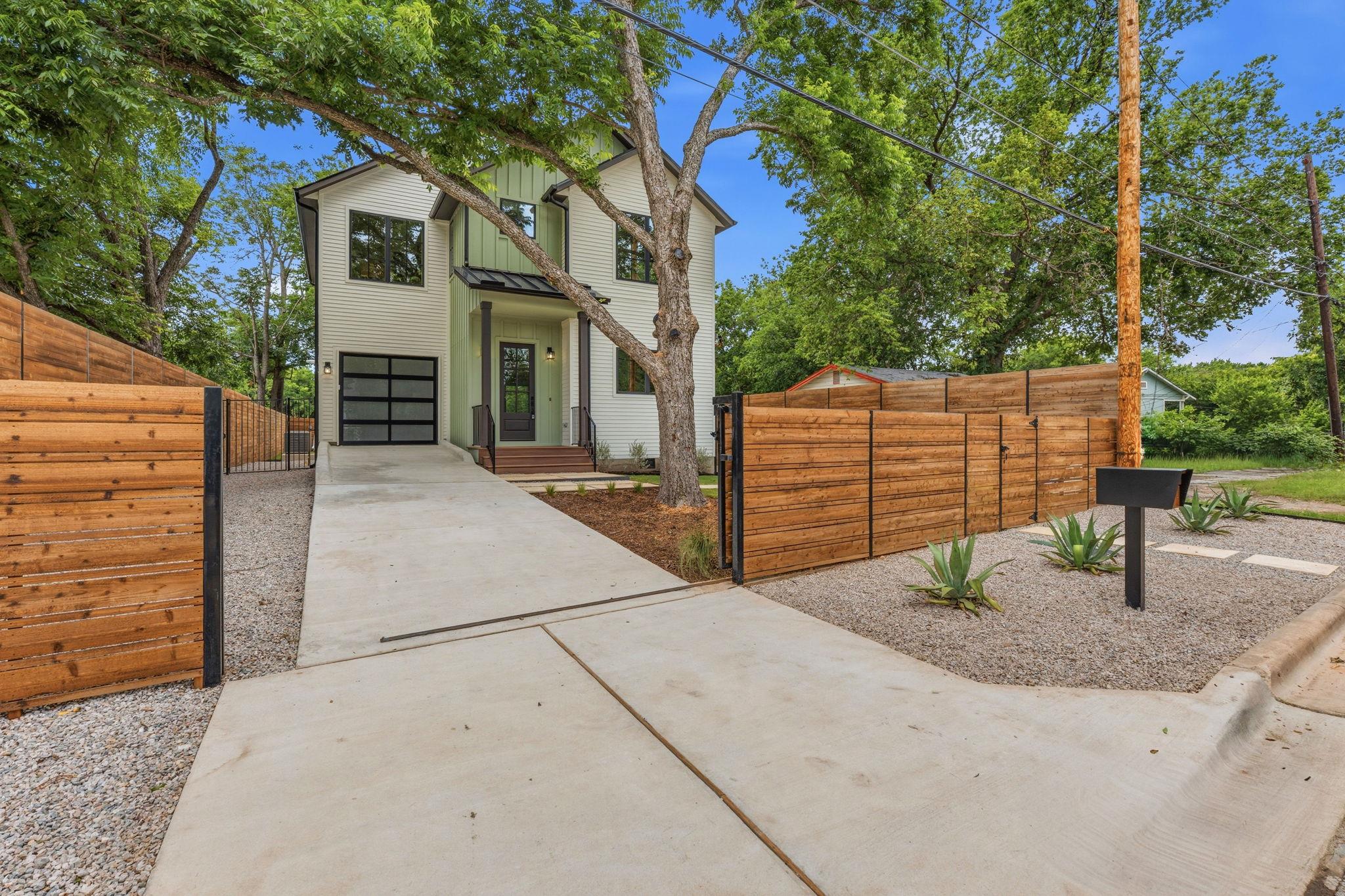 5207 Prock, Austin, TX 78721 — photo 1