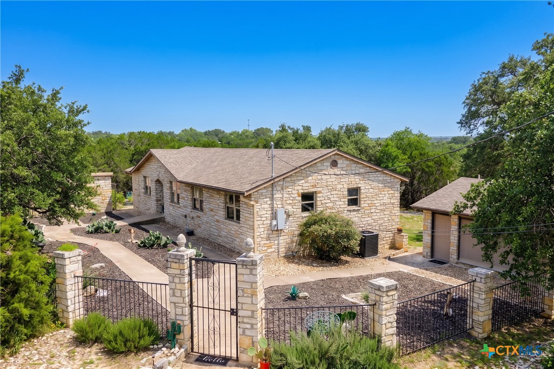 30 Pecan Branch 2, Florence, TX 76527 — photo 1