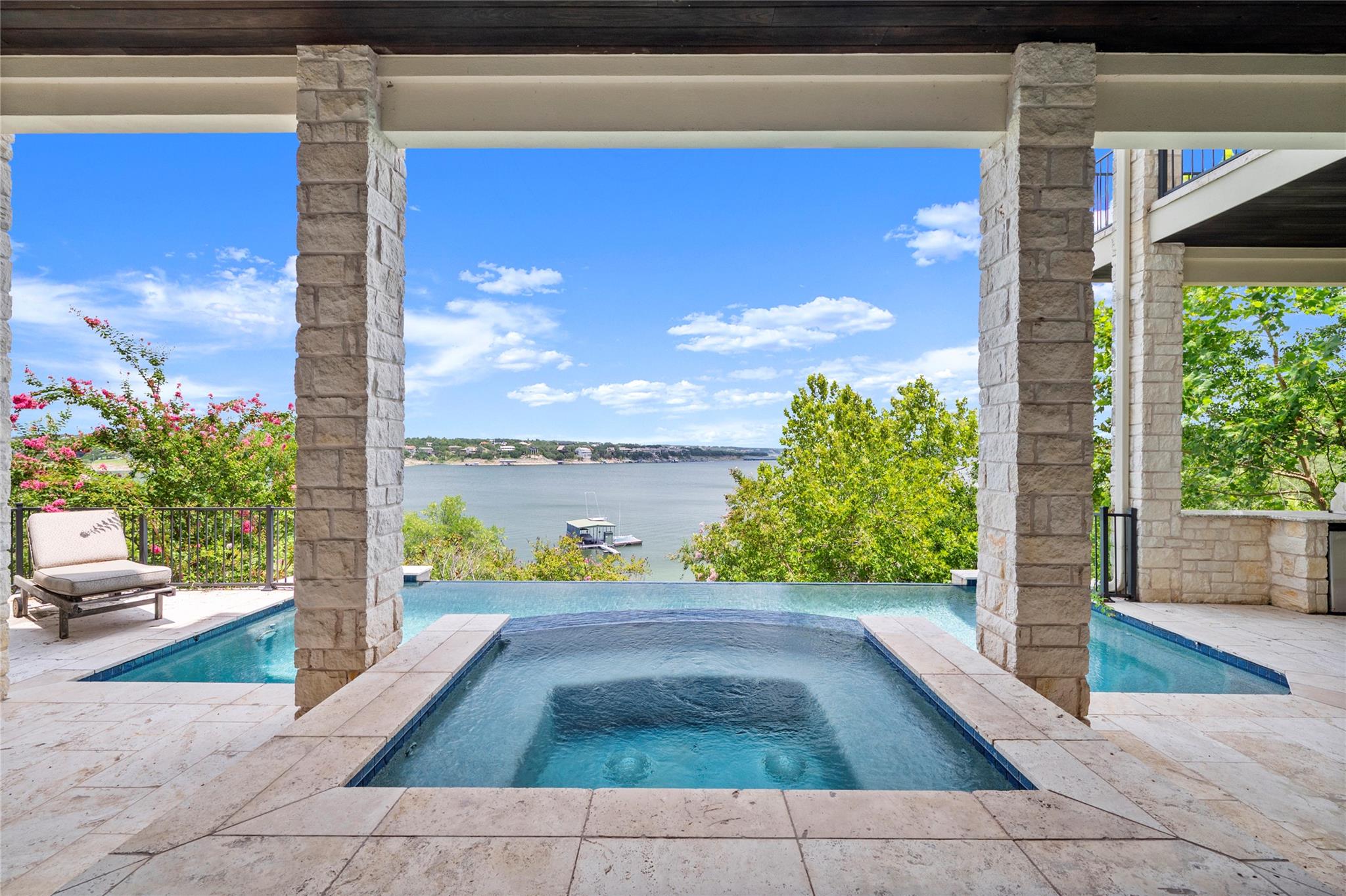 711 Cutlass, Lakeway, TX 78734 — photo 1