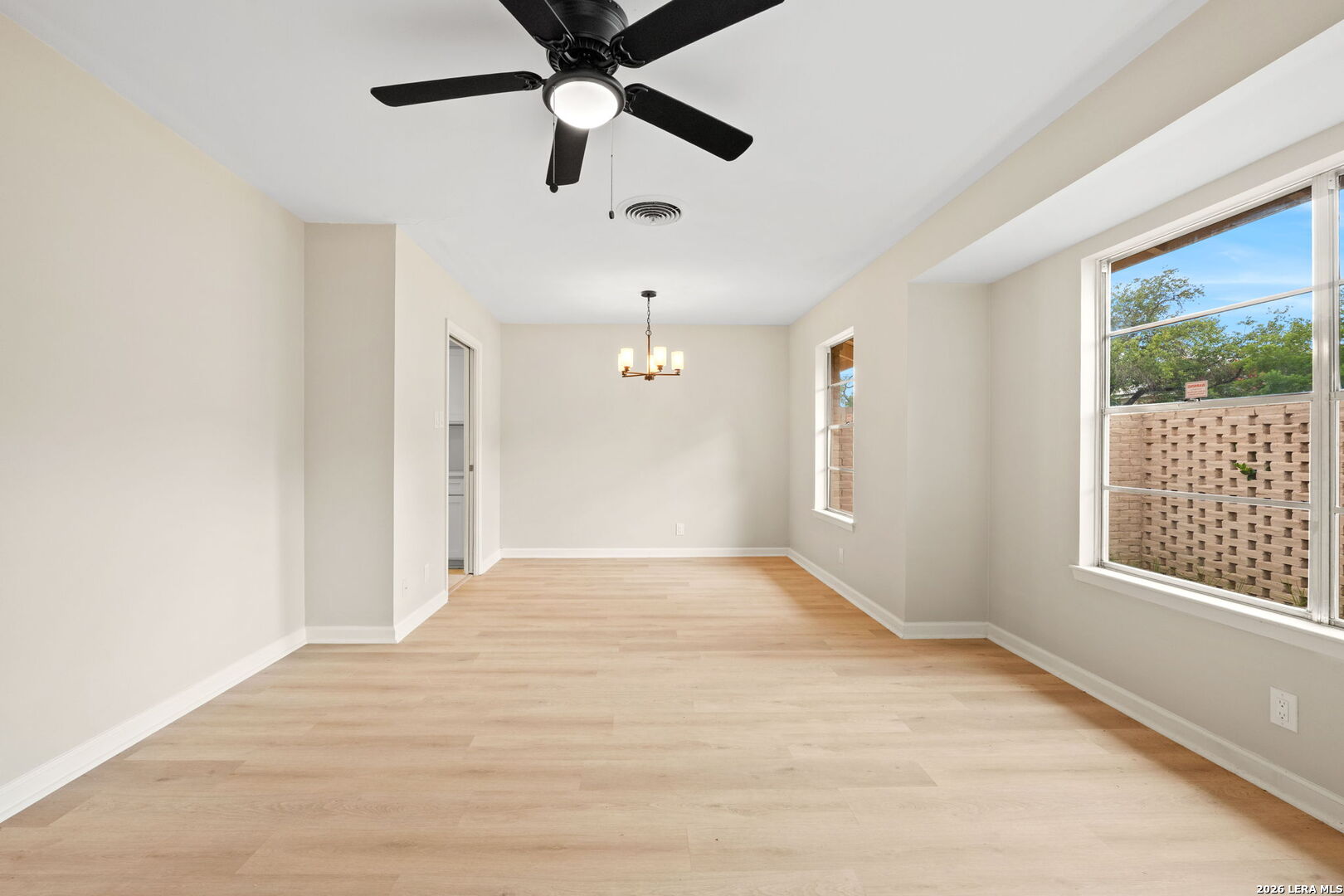 3114 Satellite Dr, ,  78217 — photo 1