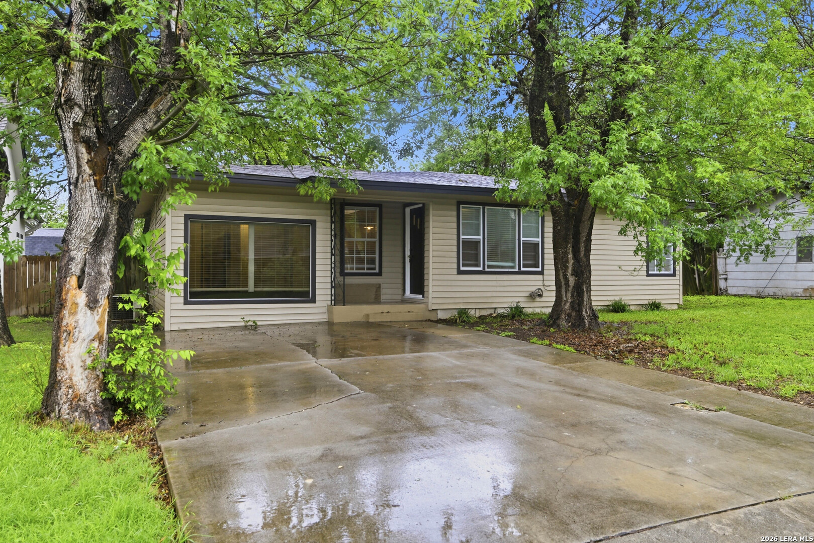 129 Phil Wilson, ,  78006 — photo 1