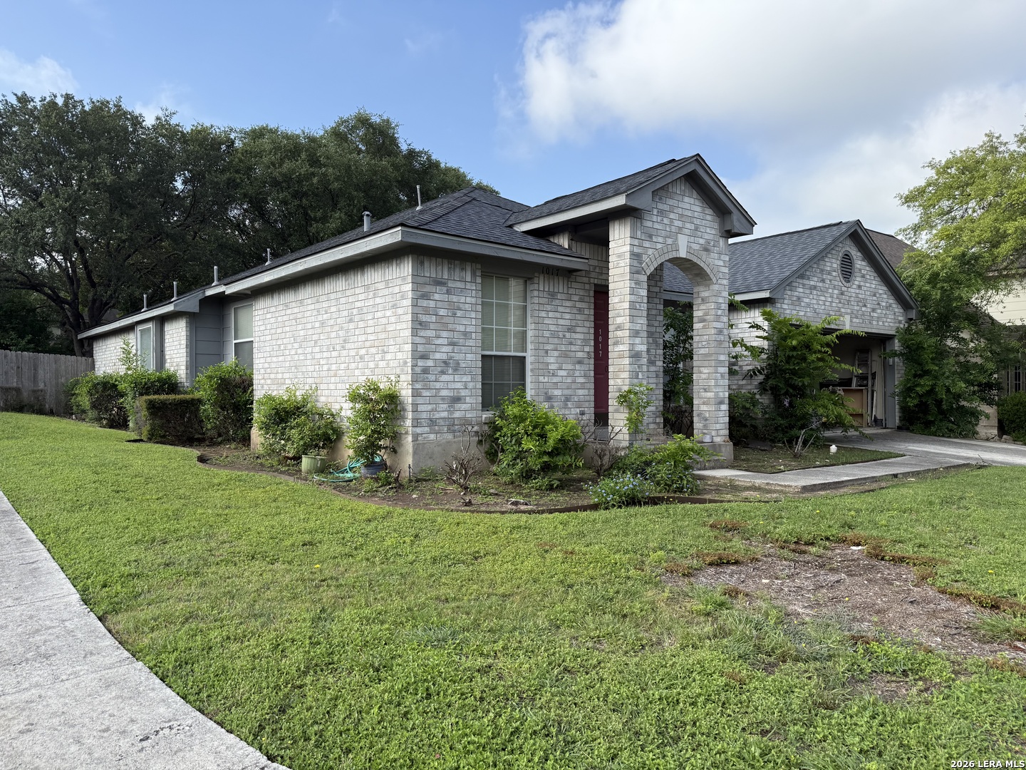 1017 SUMMER HAVEN LN, ,  78154 — photo 1