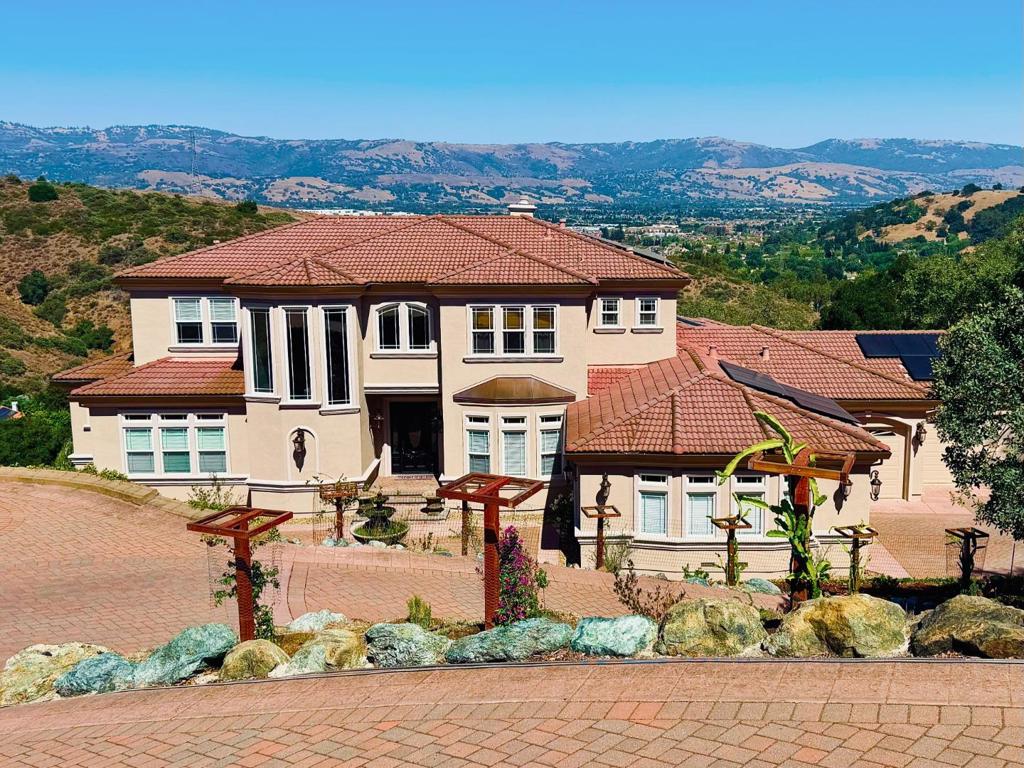 18600 Castle Ridge Drive, Morgan Hill, CA 95037 — photo 1