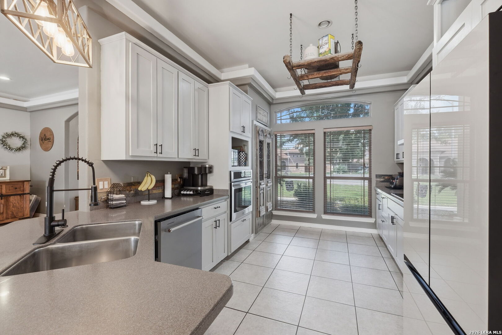 232 MEADOWLARK LN, , 78123 — photo 1