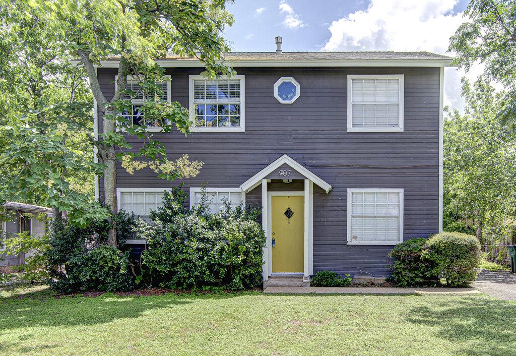 907  Taulbee Ln, Austin, TX 78757 — photo 1