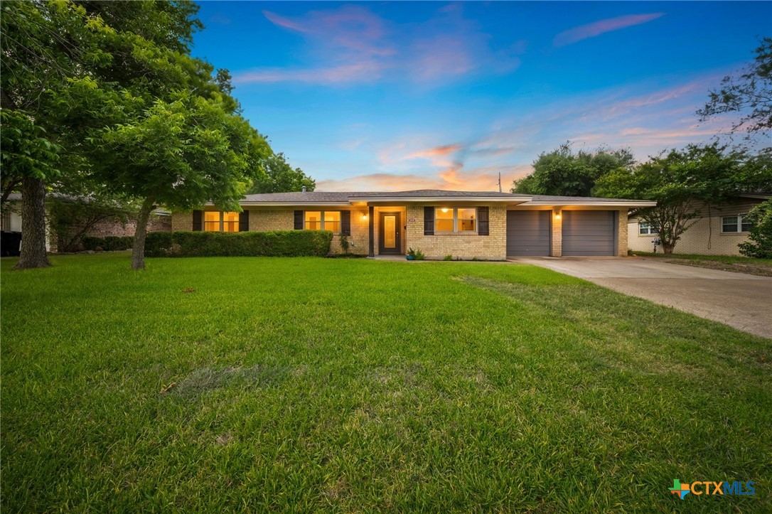 111 W Welton Avenue, Temple, TX 76501 — photo 1