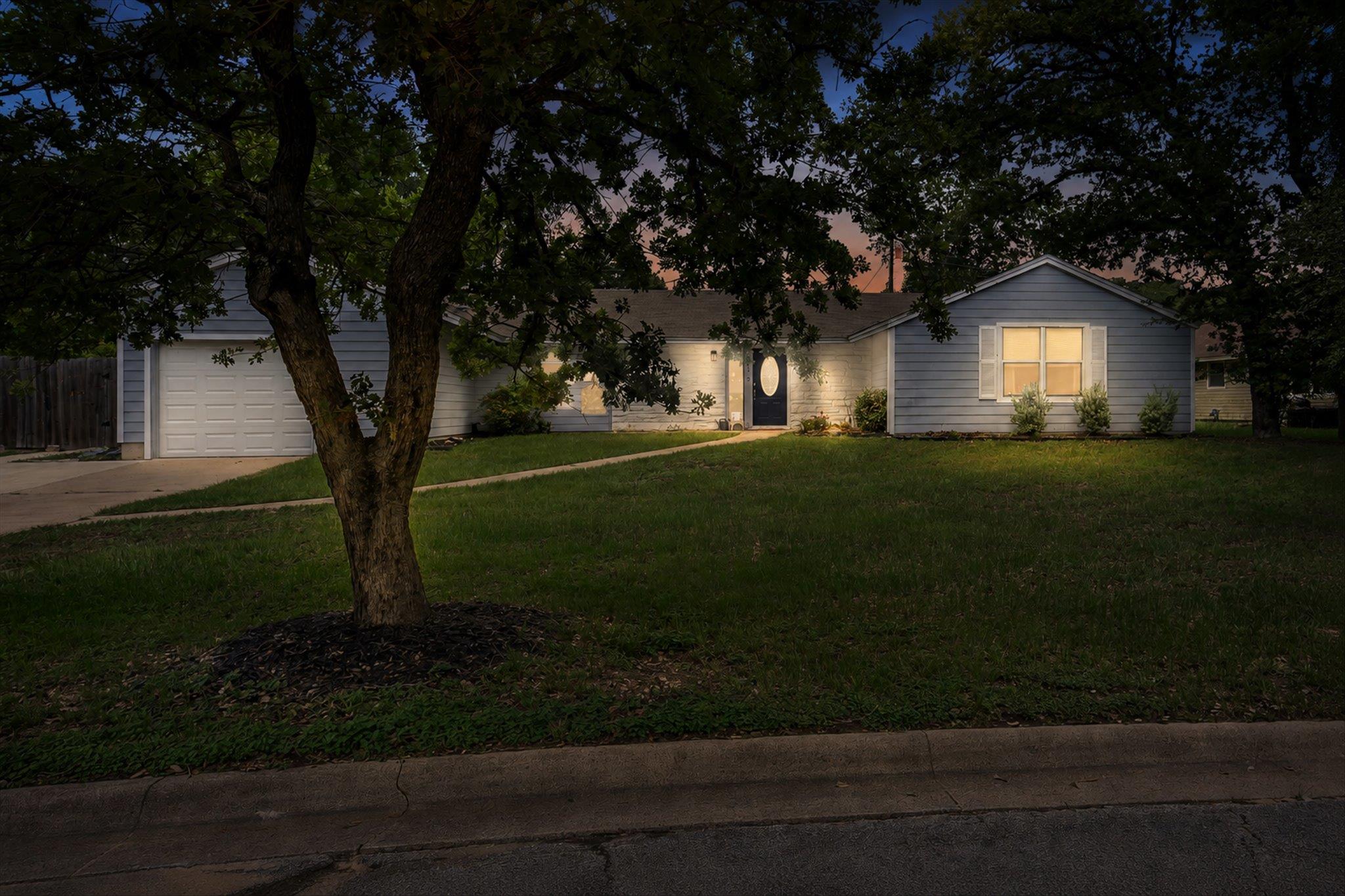 508  San Jacinto Dr, Rockdale, TX 76567 — photo 1