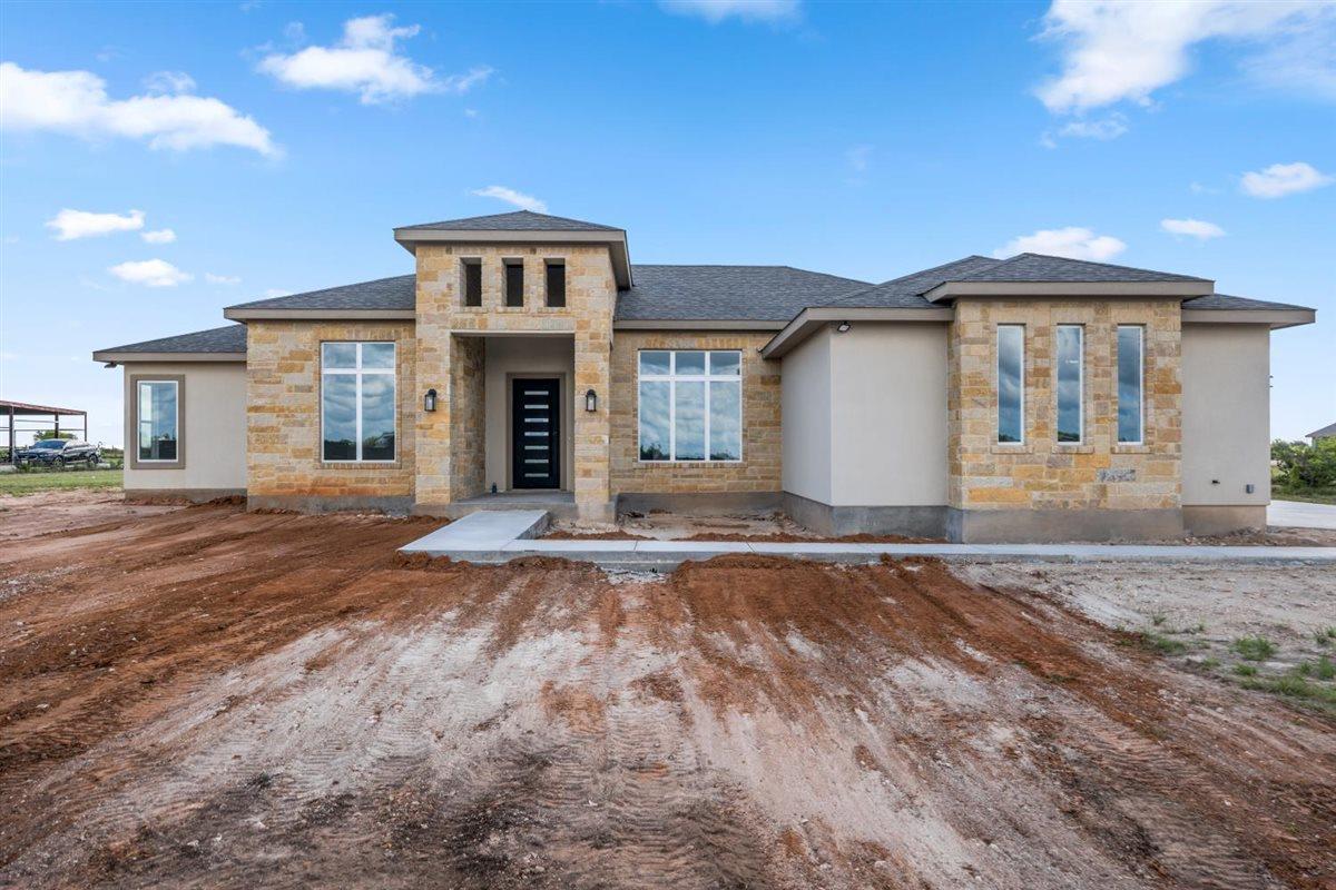 123 Lila Ln, Bertram, TX 78605 — photo 1