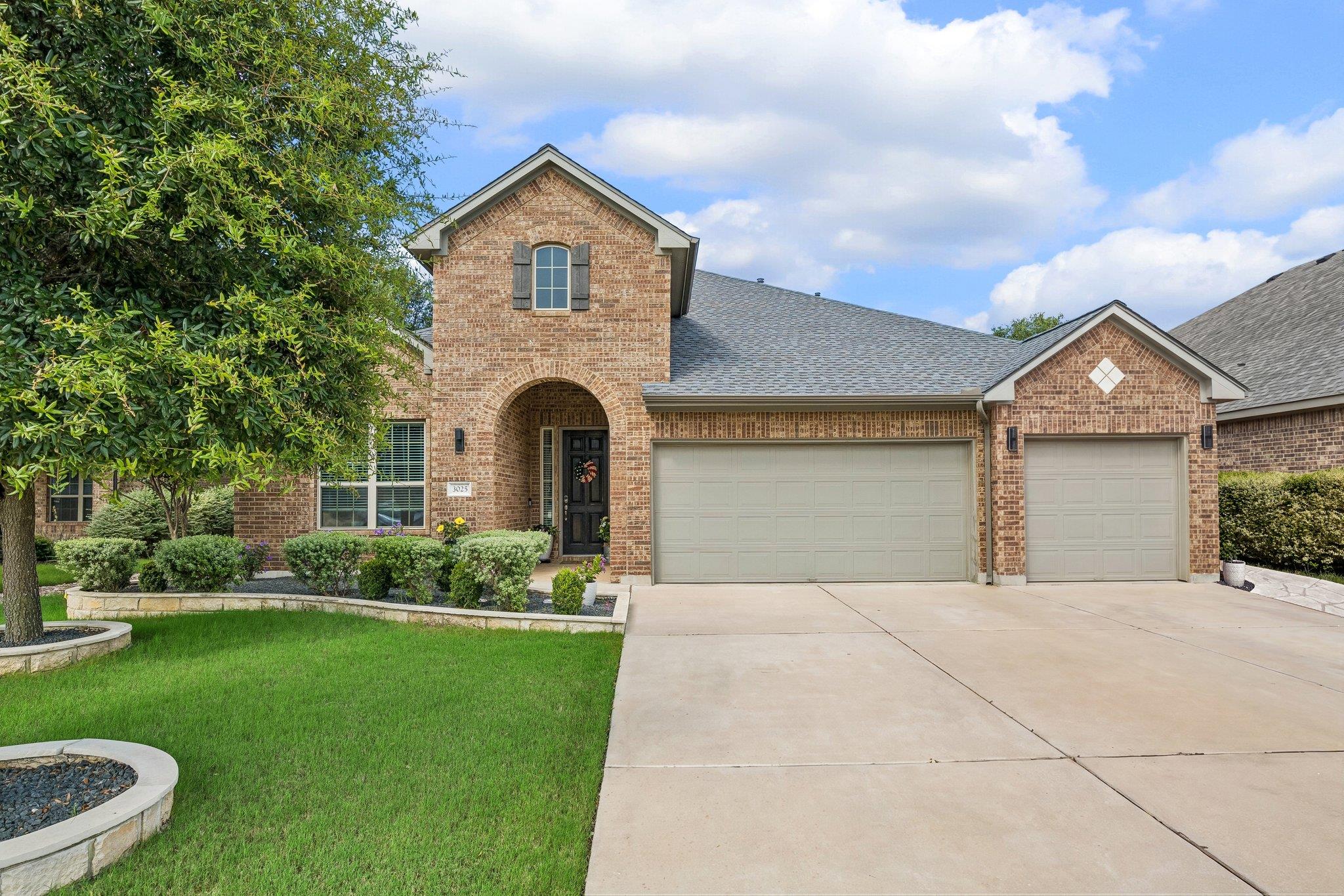 3025  Silvergrass Cv, Leander, TX 78641 — photo 1