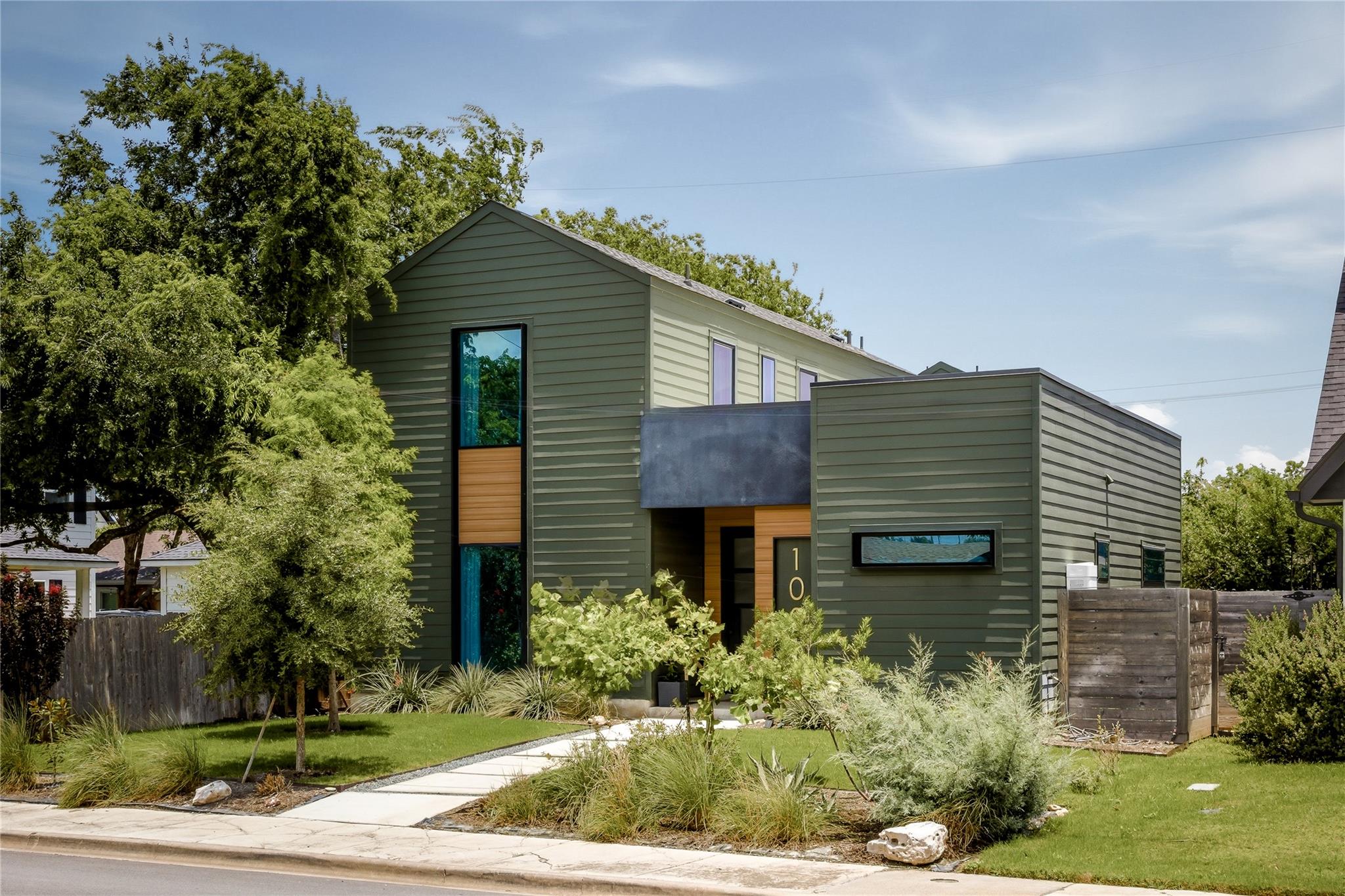1001 Scenic Dr, Georgetown, TX 78626 — photo 1