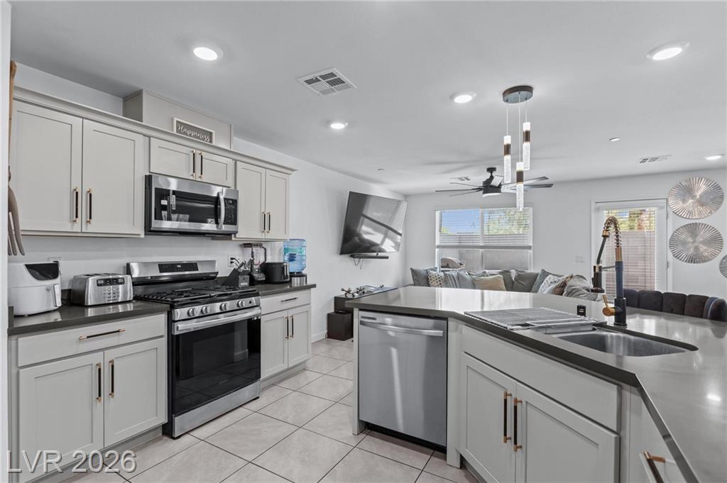 4915 Chidlaw Avenue 3, Las Vegas, NV 89115 — photo 1