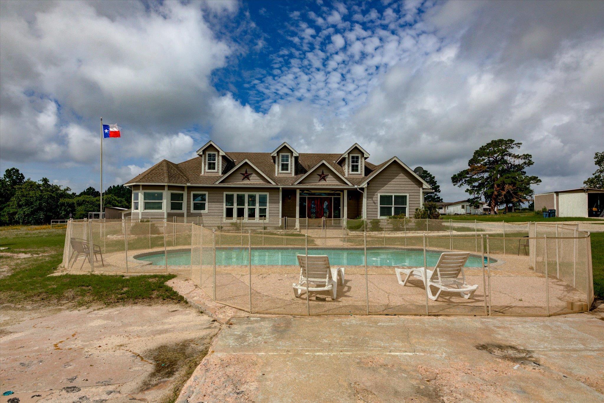118  Saddle Ct, Bastrop, TX 78602 — photo 1