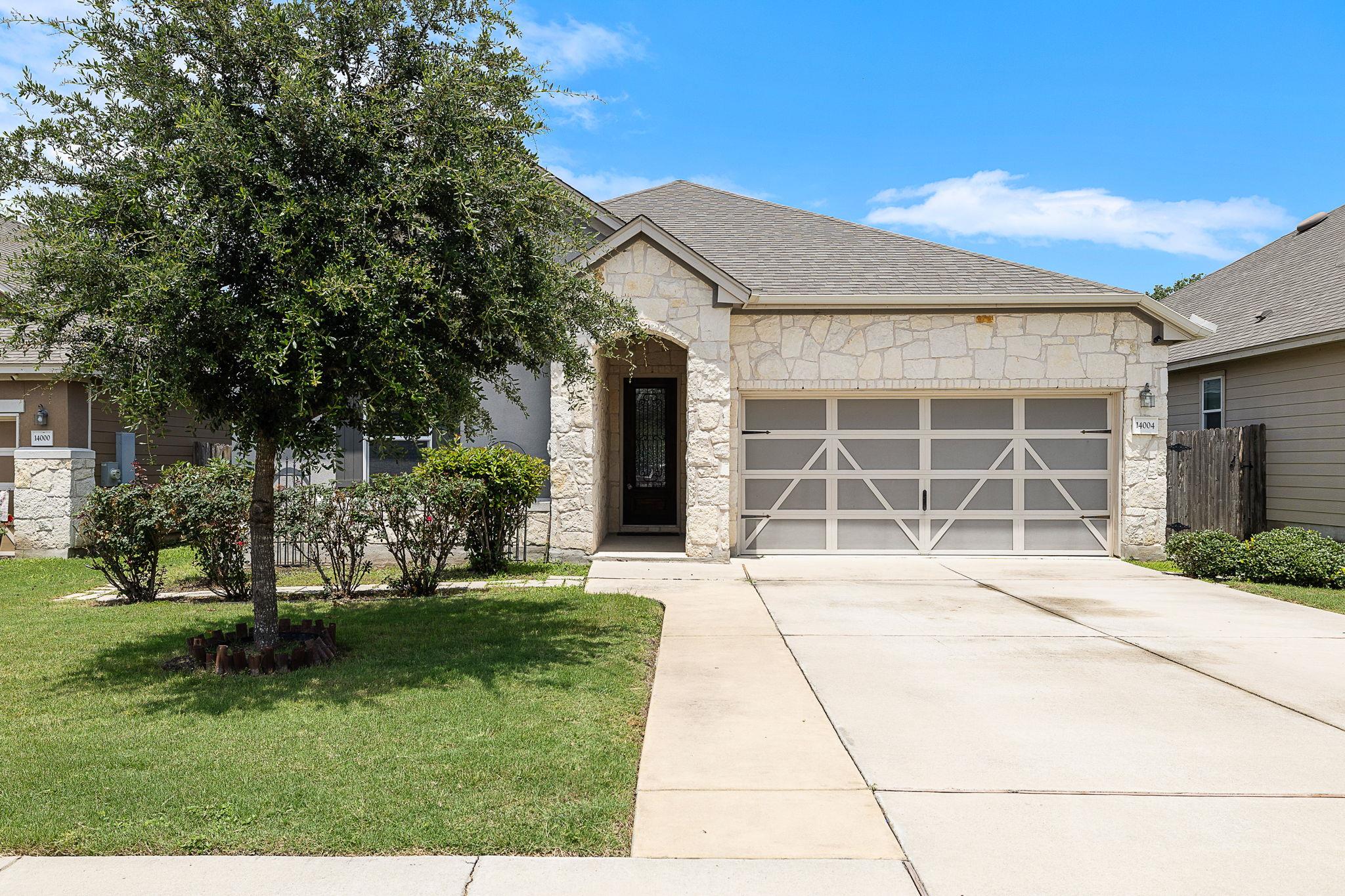 14004  Lyndon B Johnson St, Manor, TX 78653 — photo 1