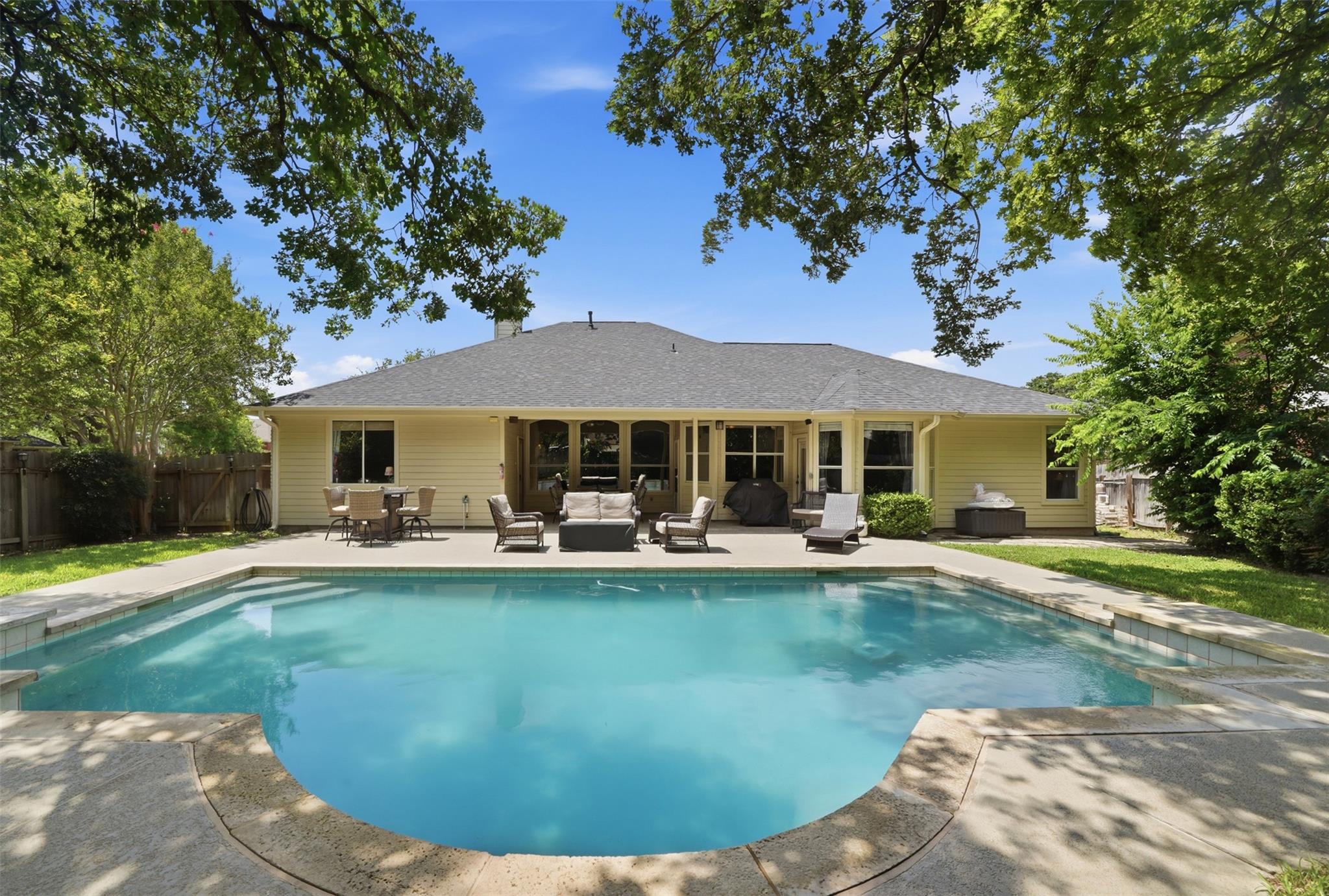 4022  Honey Bear Loop, Round Rock, TX 78681 — photo 1