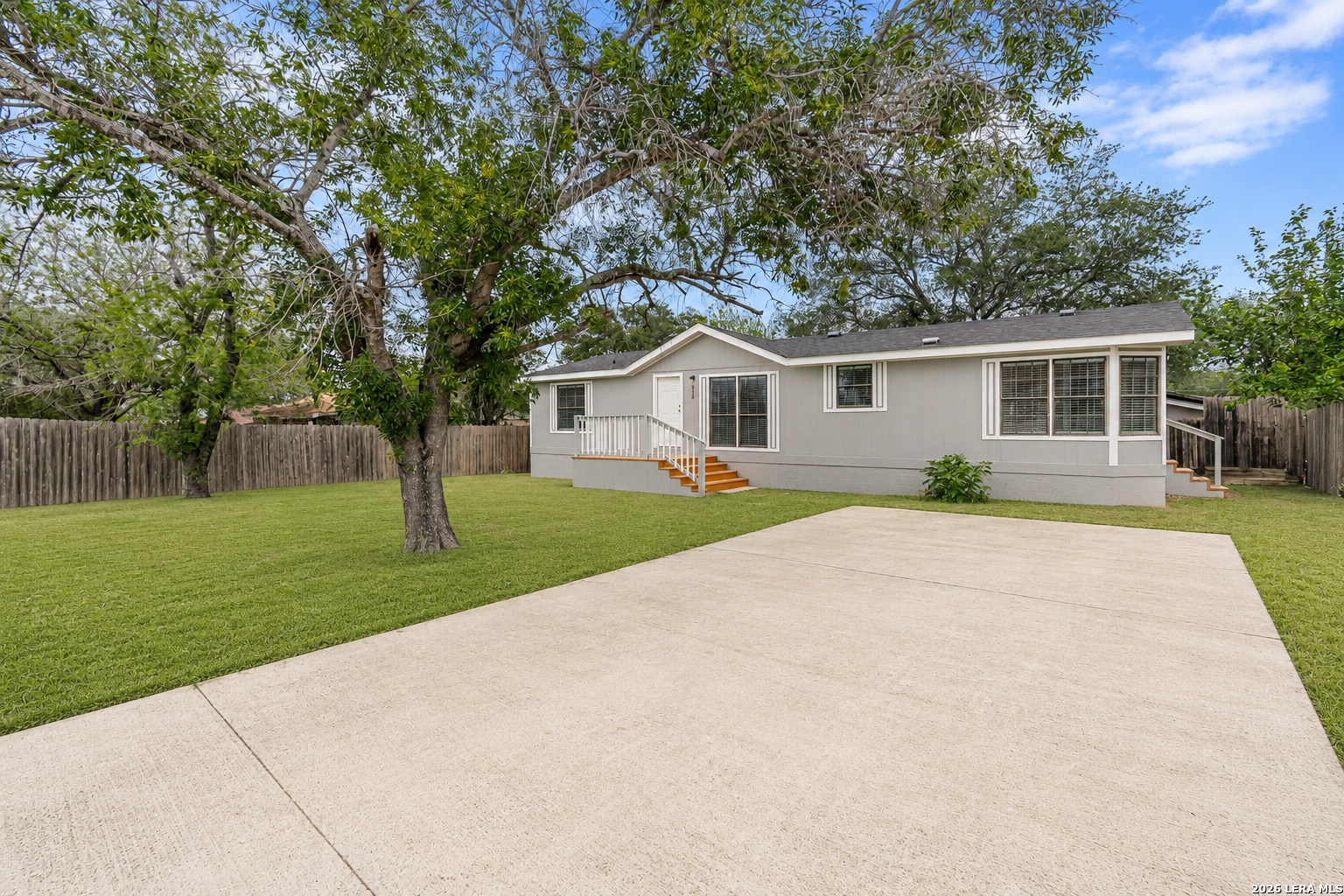 938 Patricia Ann Dr, Poteet, TX 78065 — photo 1