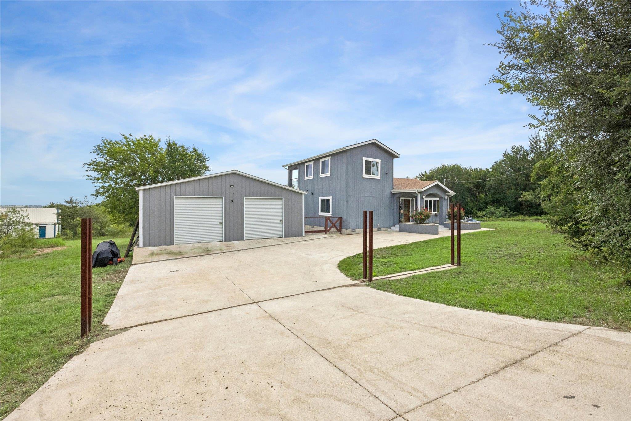 730 Spoke Hollow Rd, Lockhart, TX 78644 — photo 1