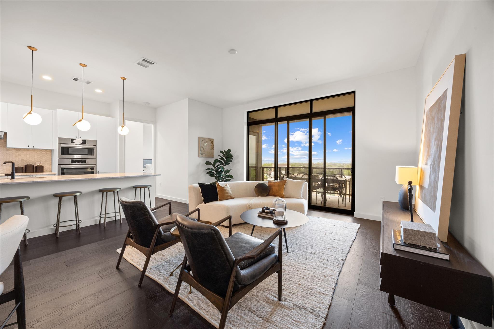 800 Embassy Dr #602, Austin, TX 78702 — photo 1