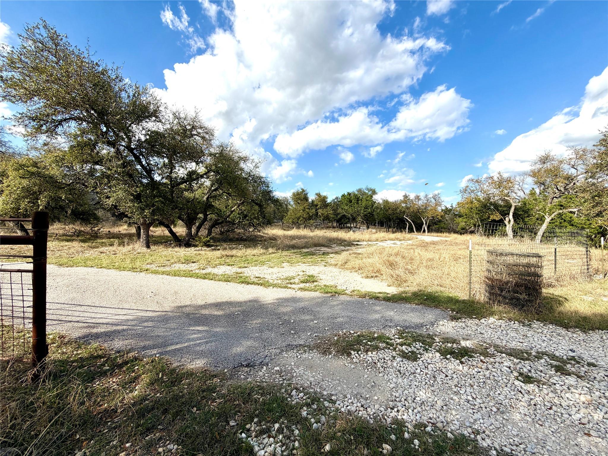 1358 County Road 233 Rd, Florence, TX 76527 — photo 1