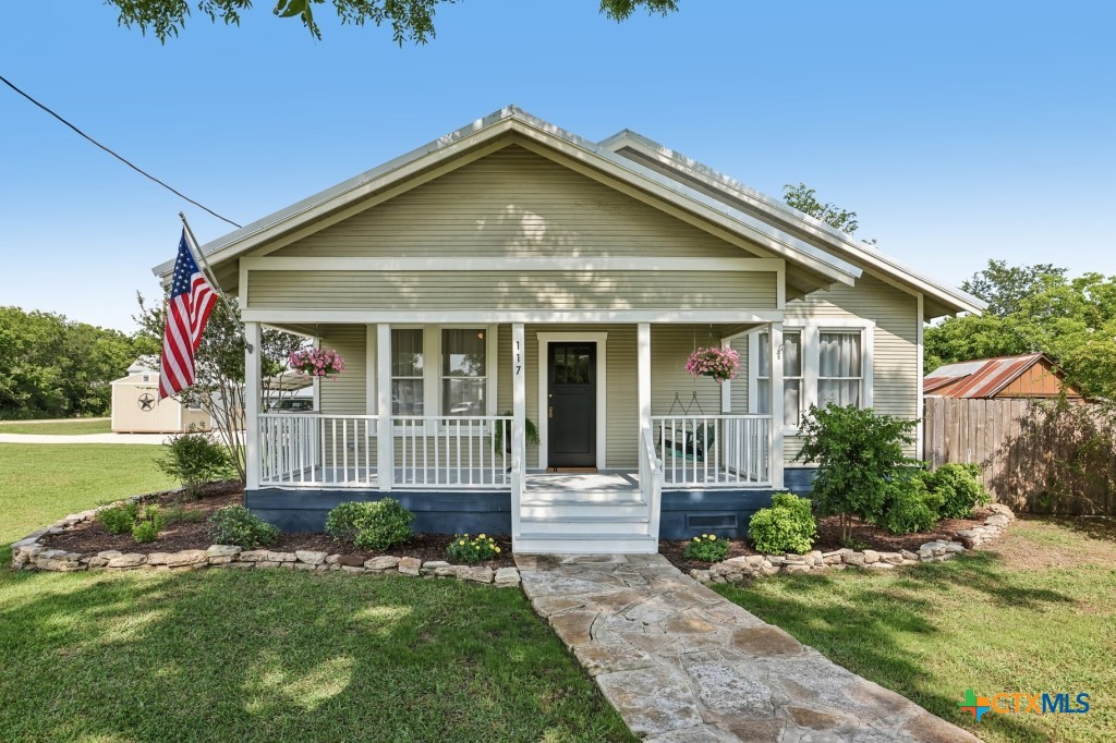 117 N Main Street, Paige, TX 78659 — photo 1