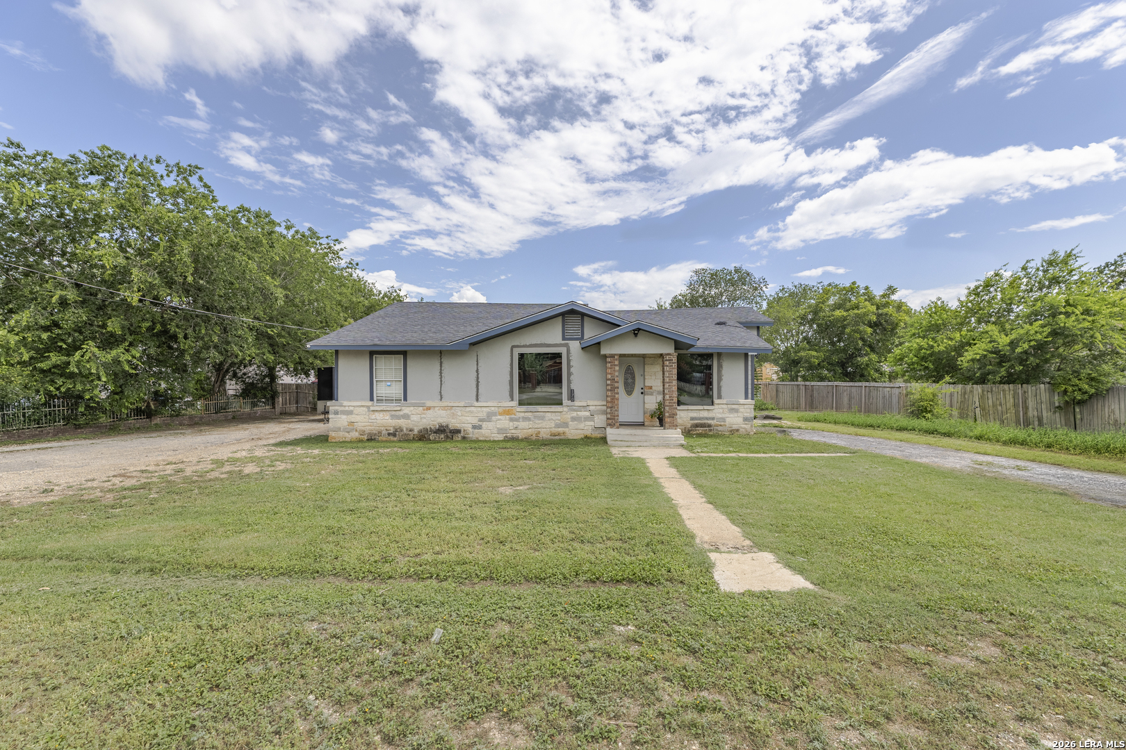 170 DORSEY ST, San Antonio, TX 78221 — photo 1