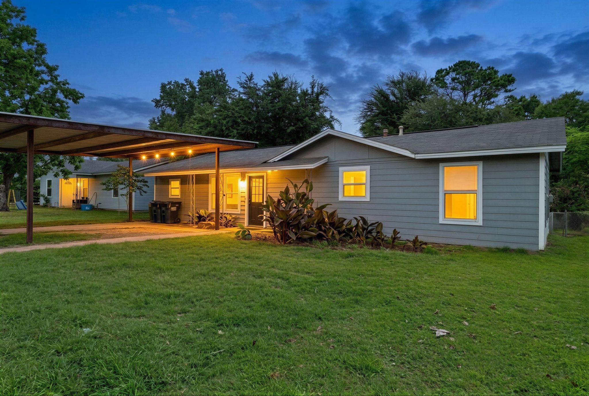 720  Dyer St, Rockdale, TX 76567 — photo 1