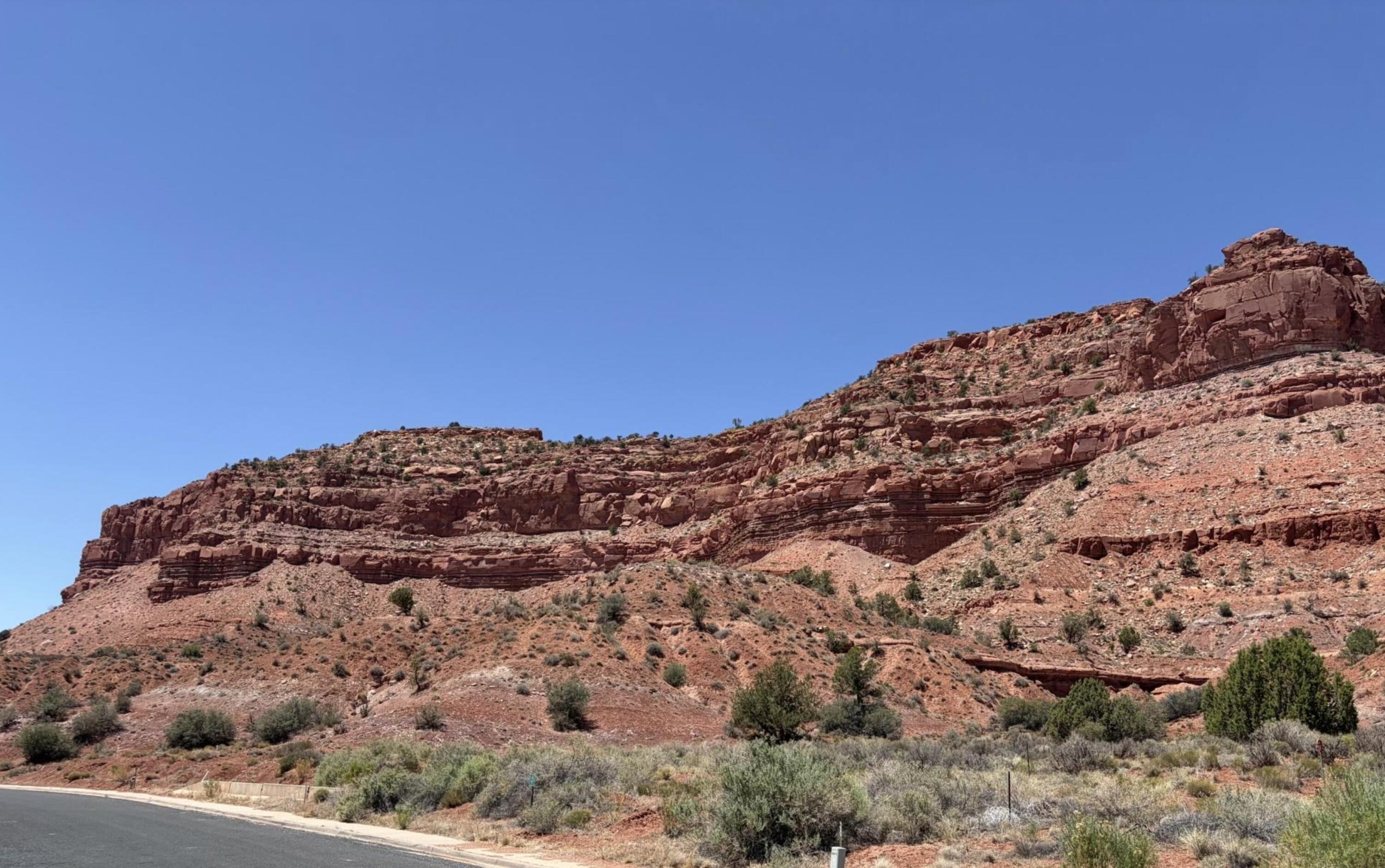 865 E Country Club DR, Kanab, UT 84741 — photo 1