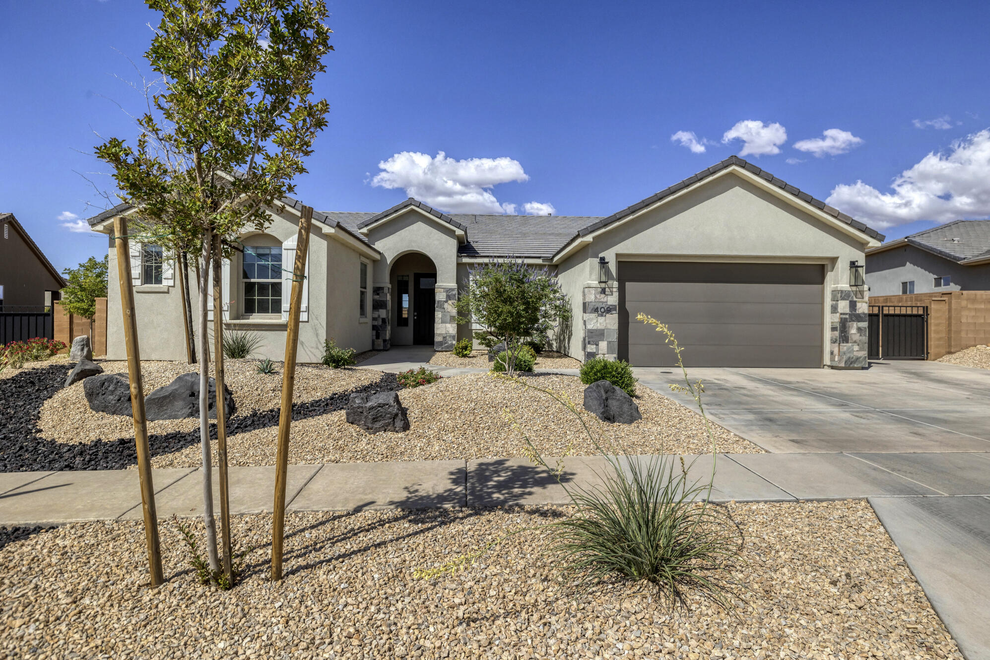 409 N SAGE GROUSE DR, Washington, UT 84780 — photo 1
