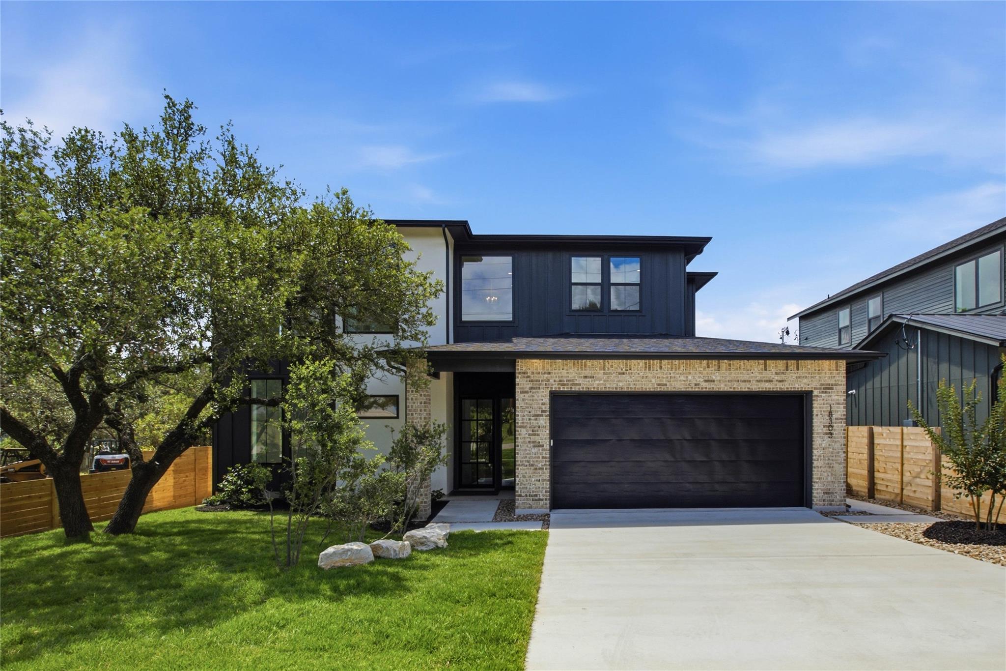 18303  Lake Oaks Dr, Jonestown, TX 78645 — photo 1