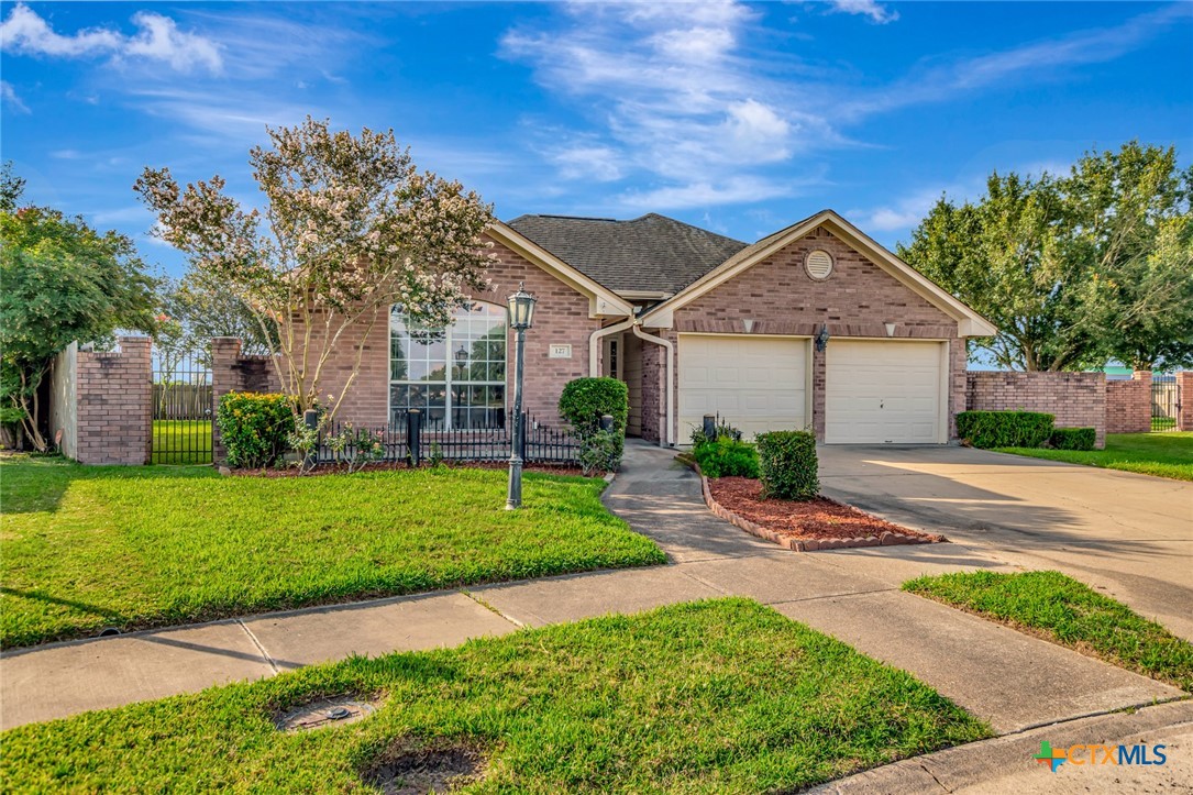 127 Tradewind Drive, Victoria, TX 77904 — photo 1