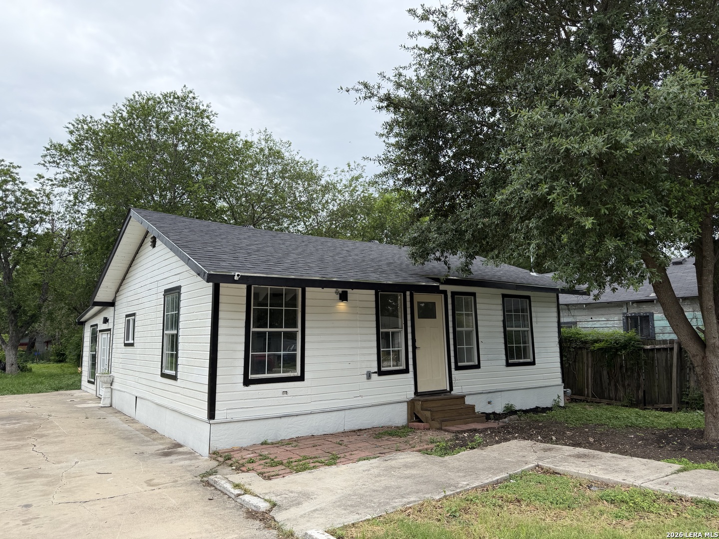 236 Brenner St, San Antonio, TX 78237 — photo 1