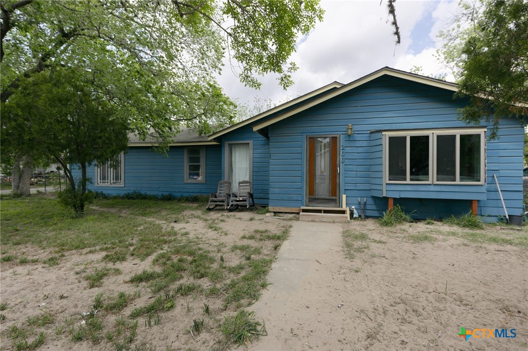 200 Williams Street, Cuero, TX 77954 — photo 1