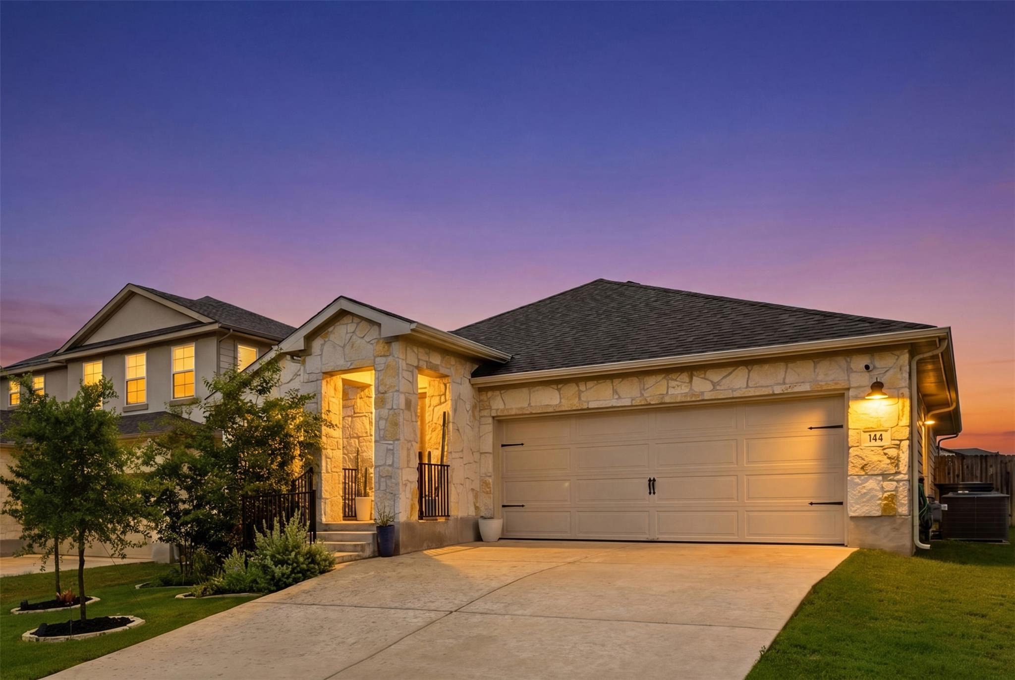 144  El Capitan Loop, Dripping Springs, TX 78620 — photo 1