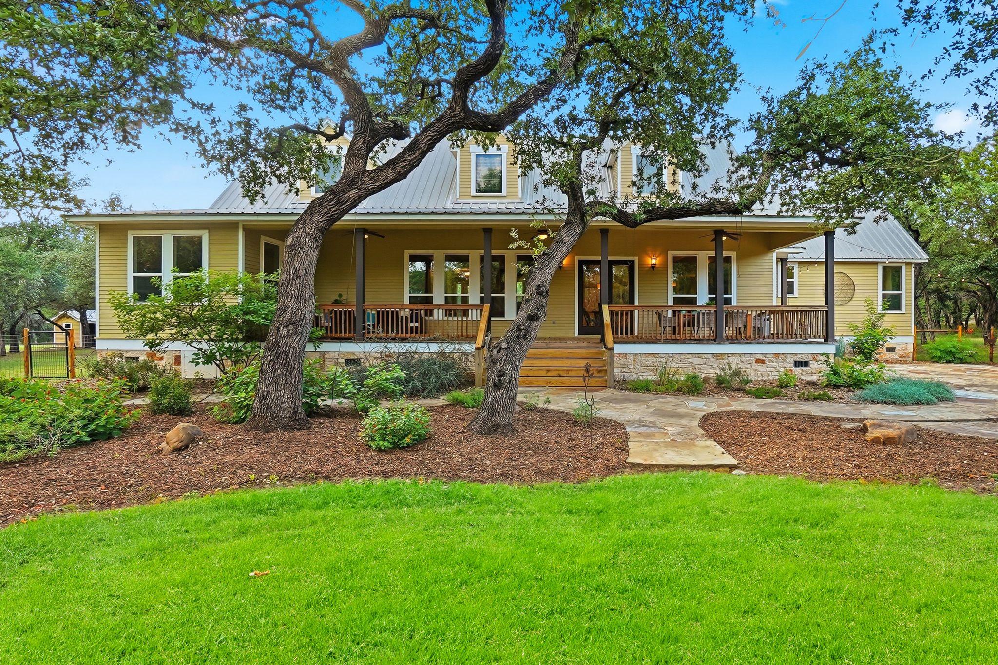 130  Canyon Oaks Dr, Wimberley, TX 78676 — photo 1