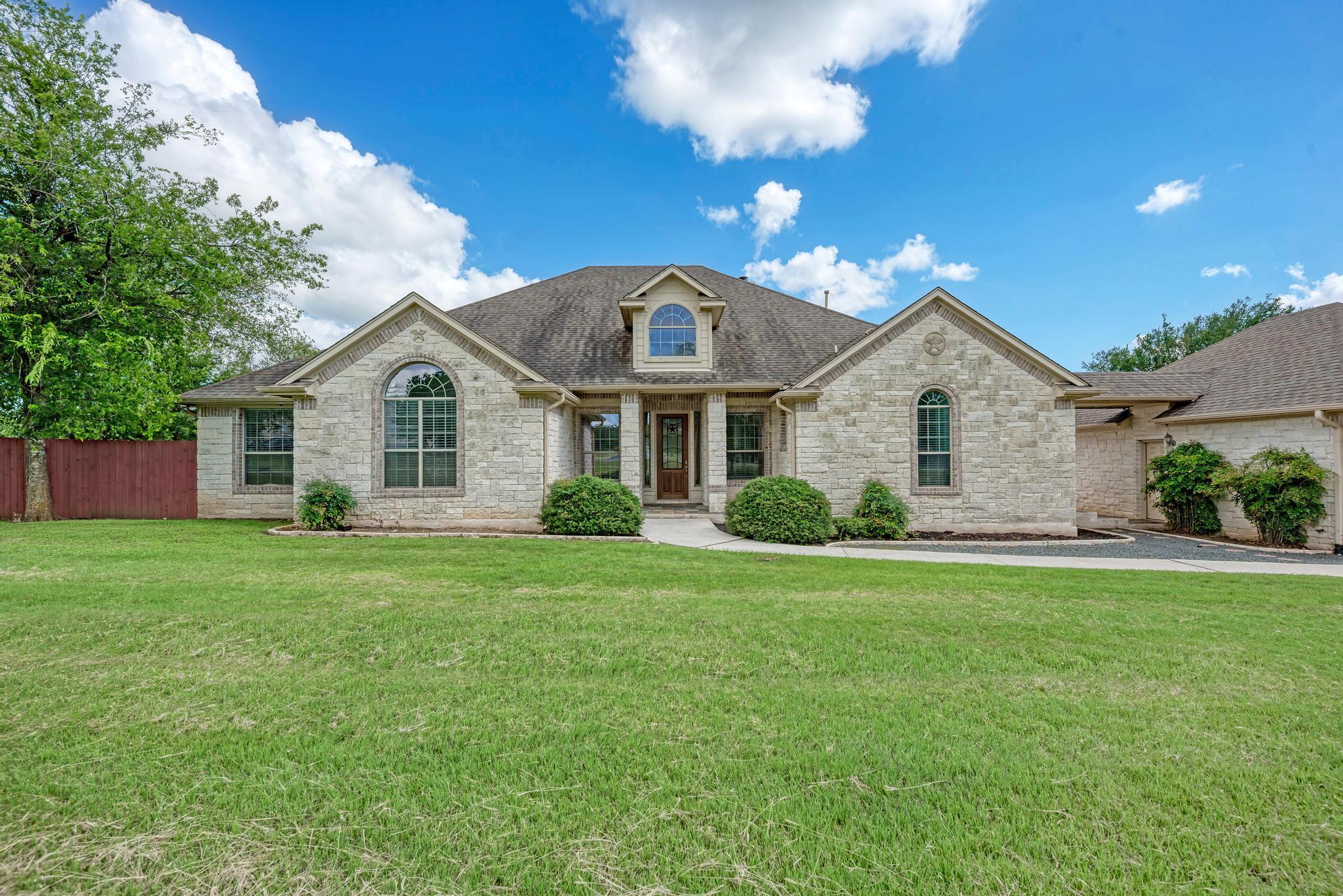 1238 Little Bear Rd, Buda, TX 78610 — photo 1