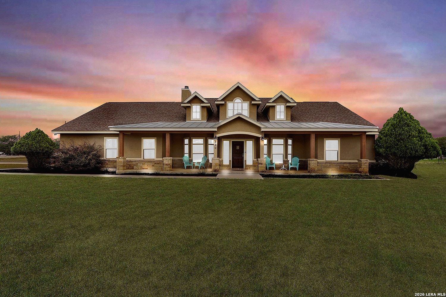 300 Rose Meadow Dr, La Vernia, TX 78121 — photo 1