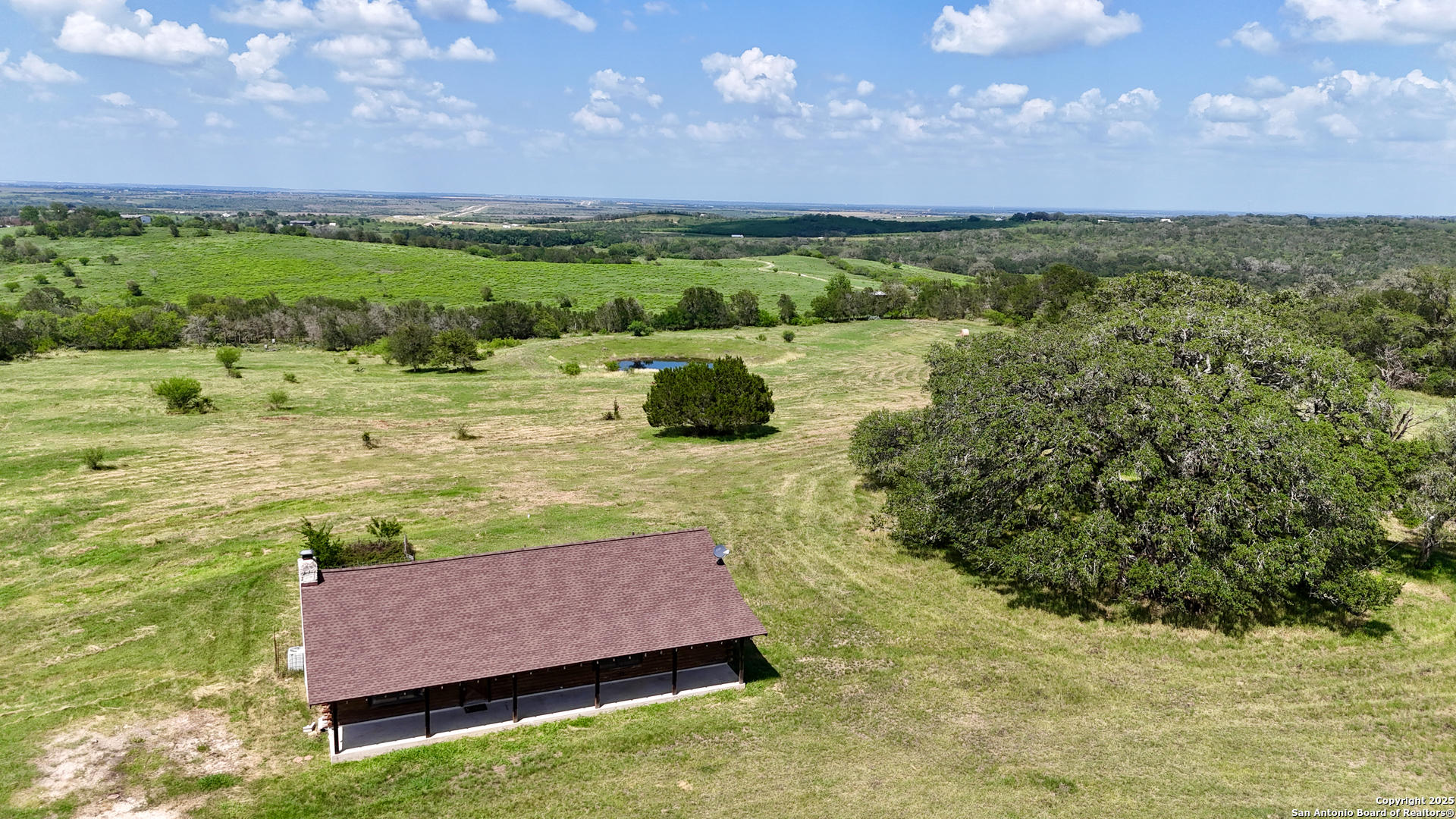 2725 Old Lehmann, Seguin, TX 78155 — photo 1